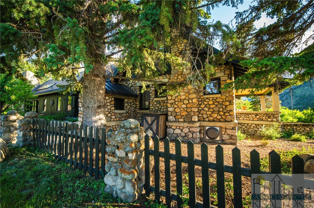 Roscoe, Montana 59071, United States, 4 Bedrooms Bedrooms, ,3 BathroomsBathrooms,Residential,Active,54189