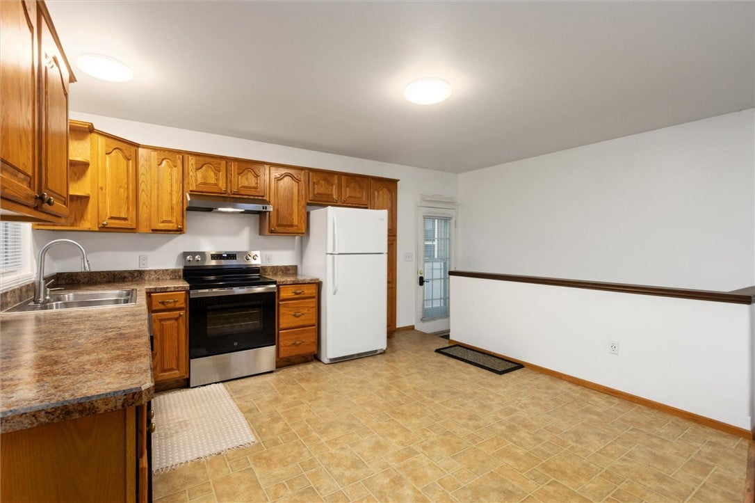 3390 Canyon Drive D16