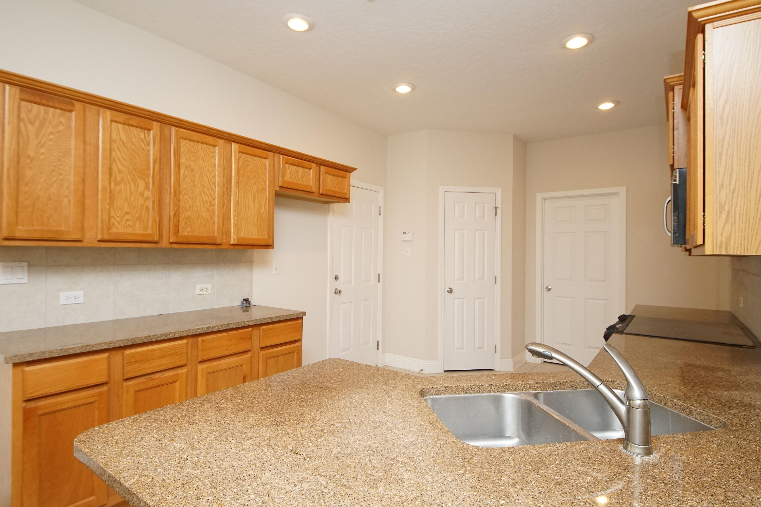 BRIDGEPORT COLONY - Residential