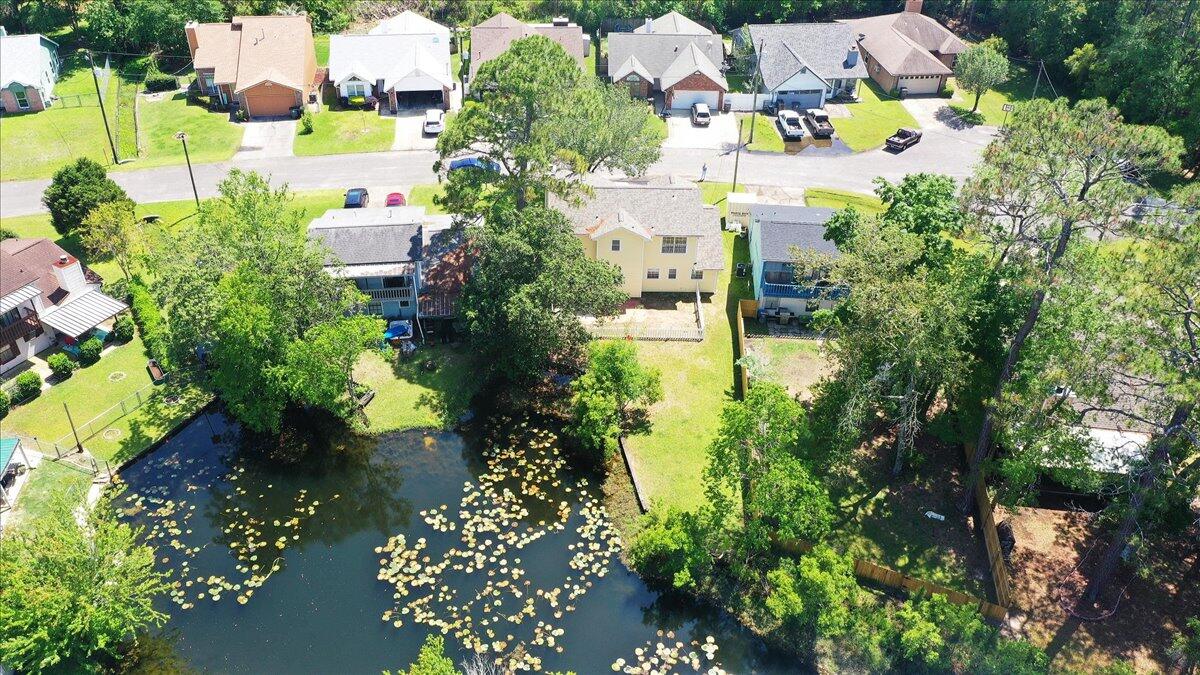 CRYSTAL LAKE ESTATES - Residential