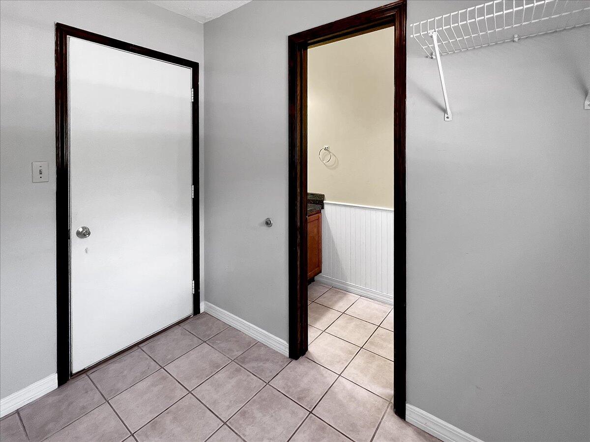 CRYSTAL LAKE ESTATES - Residential