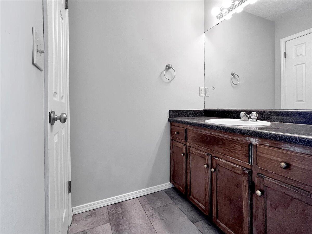 CRYSTAL LAKE ESTATES - Residential