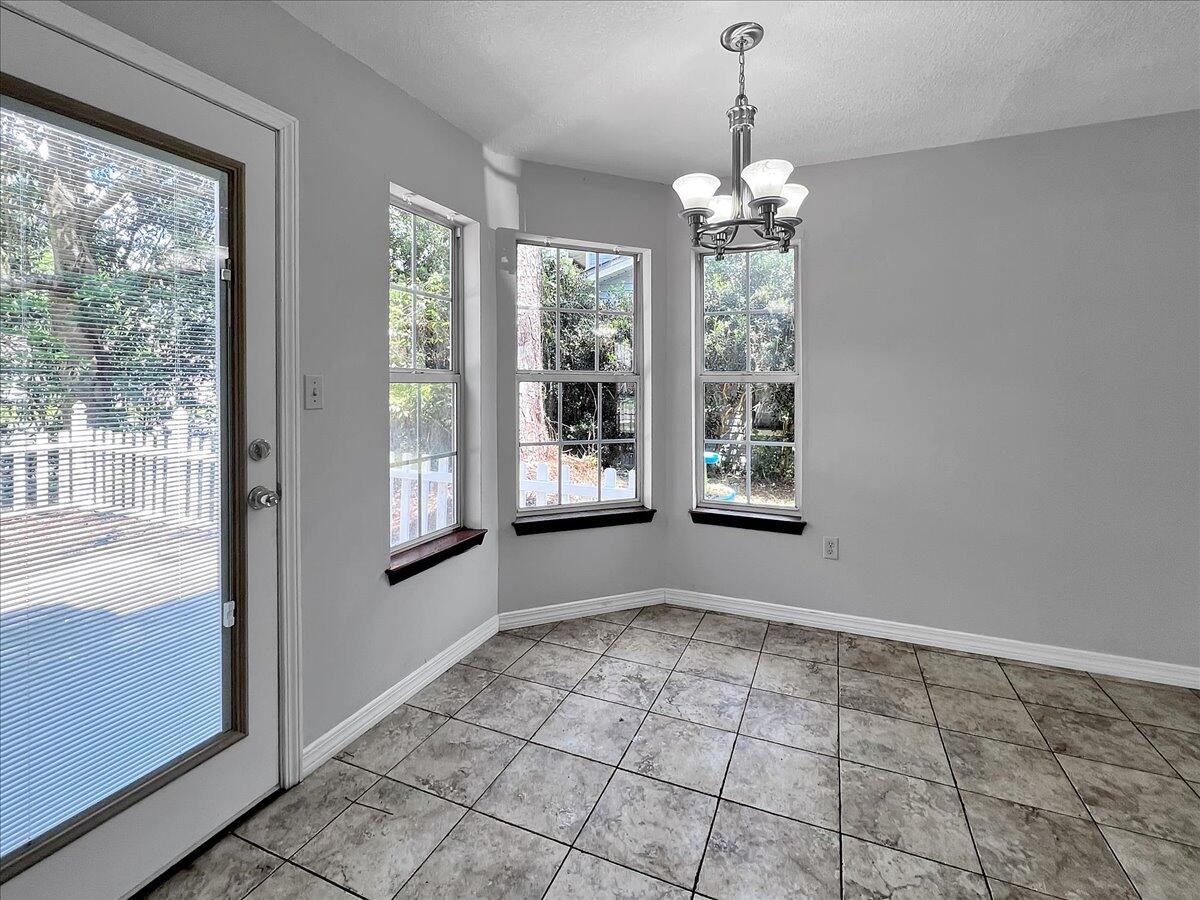 CRYSTAL LAKE ESTATES - Residential