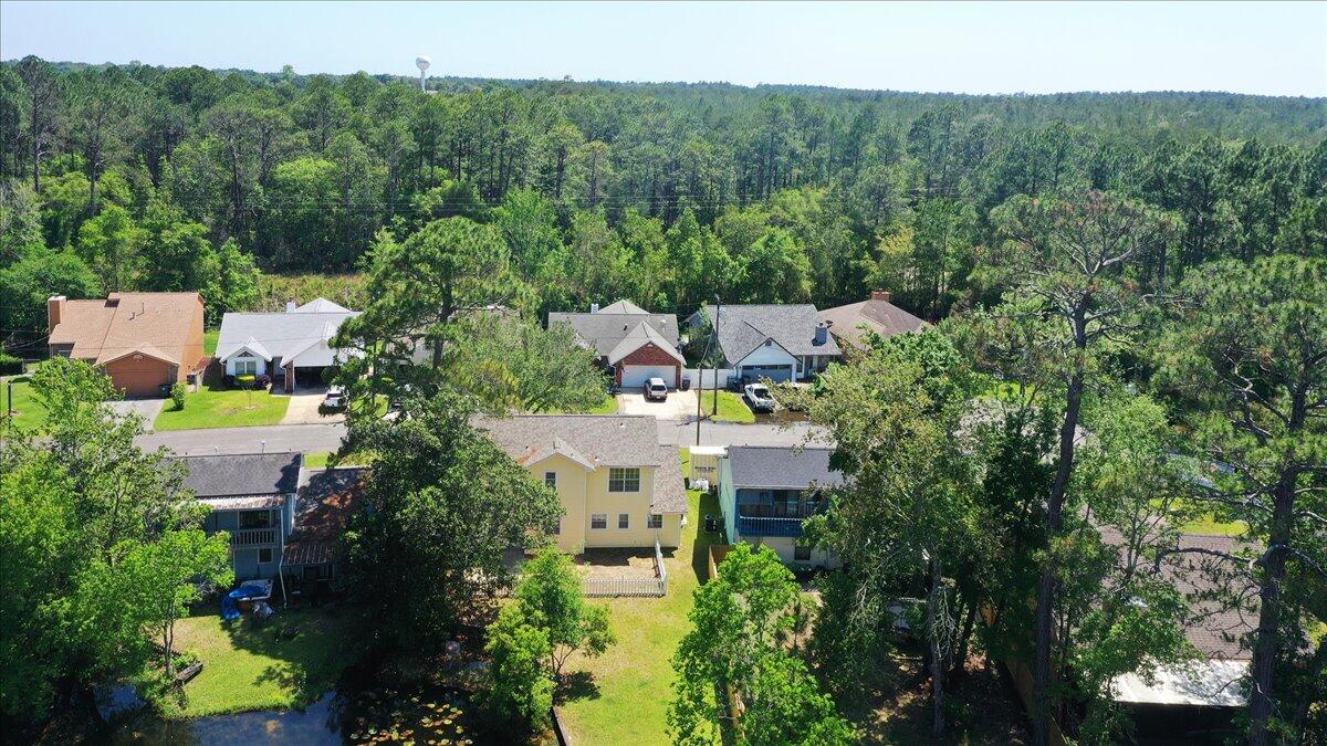 CRYSTAL LAKE ESTATES - Residential