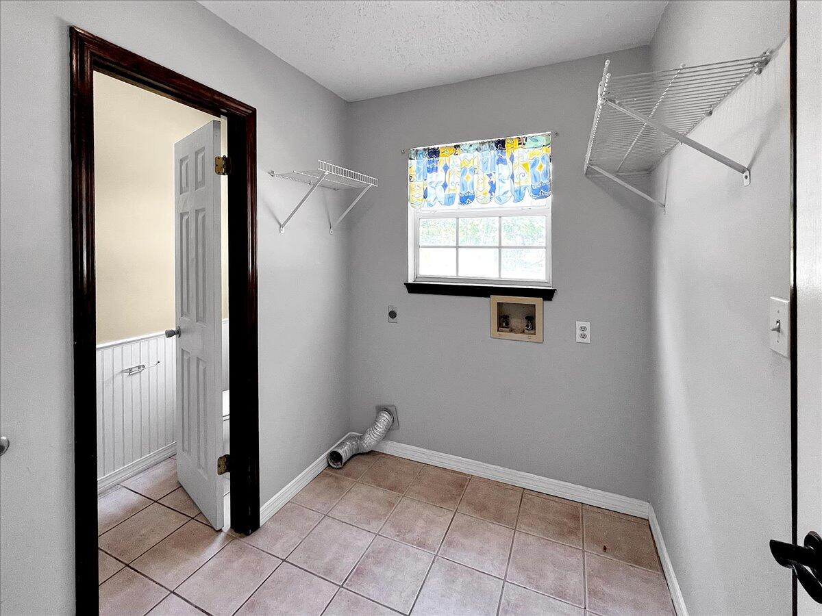 CRYSTAL LAKE ESTATES - Residential