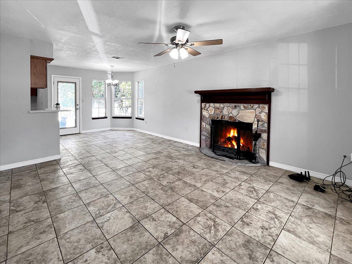 CRYSTAL LAKE ESTATES - Residential