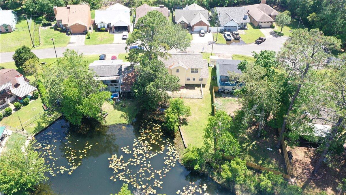 CRYSTAL LAKE ESTATES - Residential