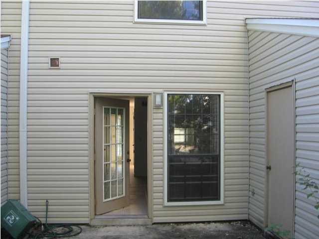 CLASSIC MANOR - Residential Lease