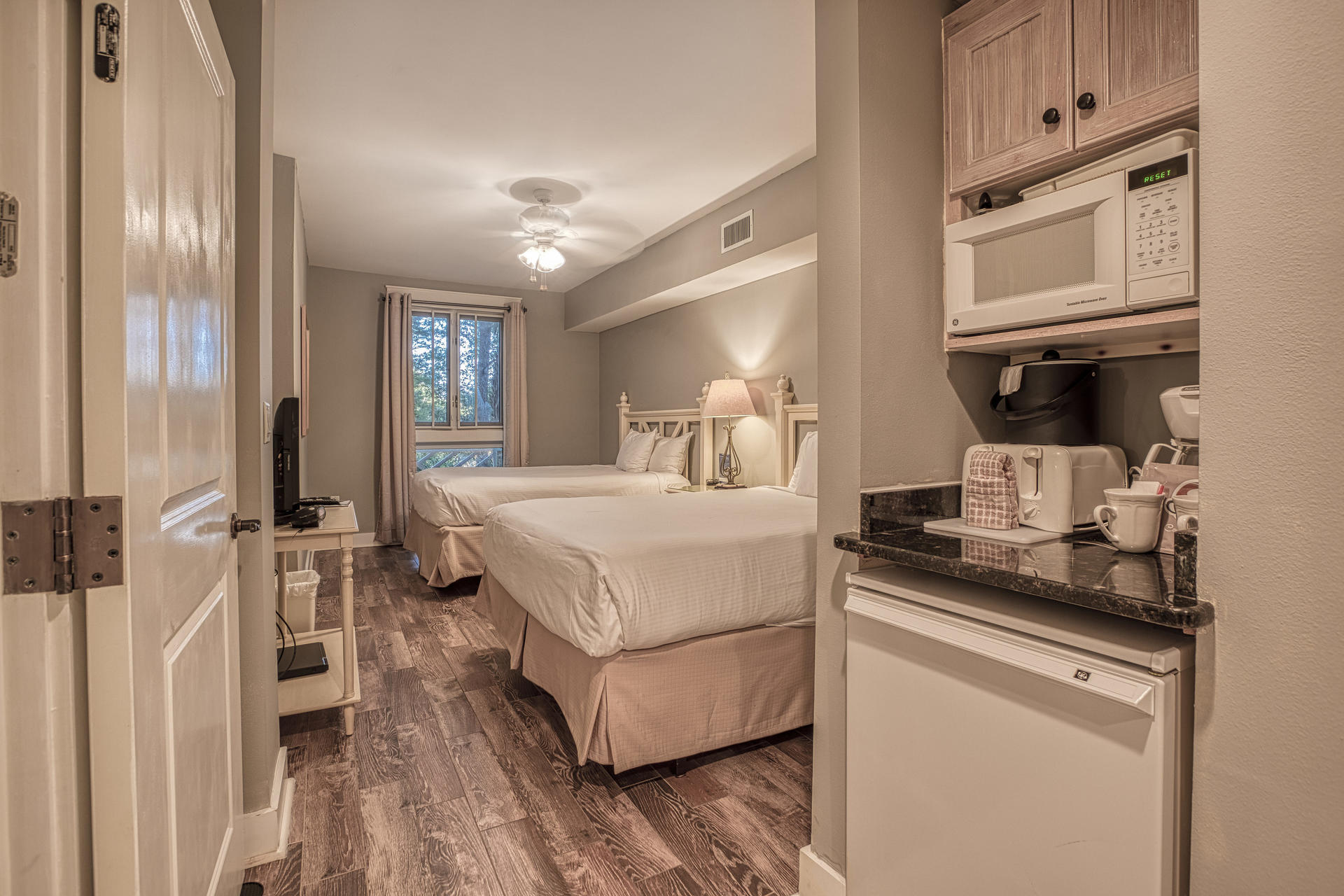 Pilot House - Residential