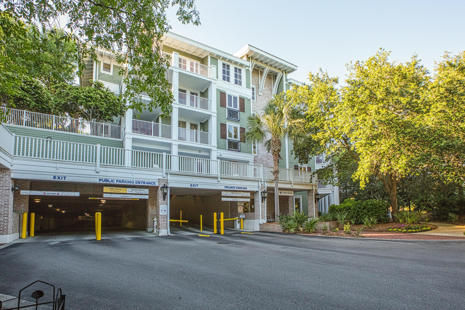 Pilot House - Residential