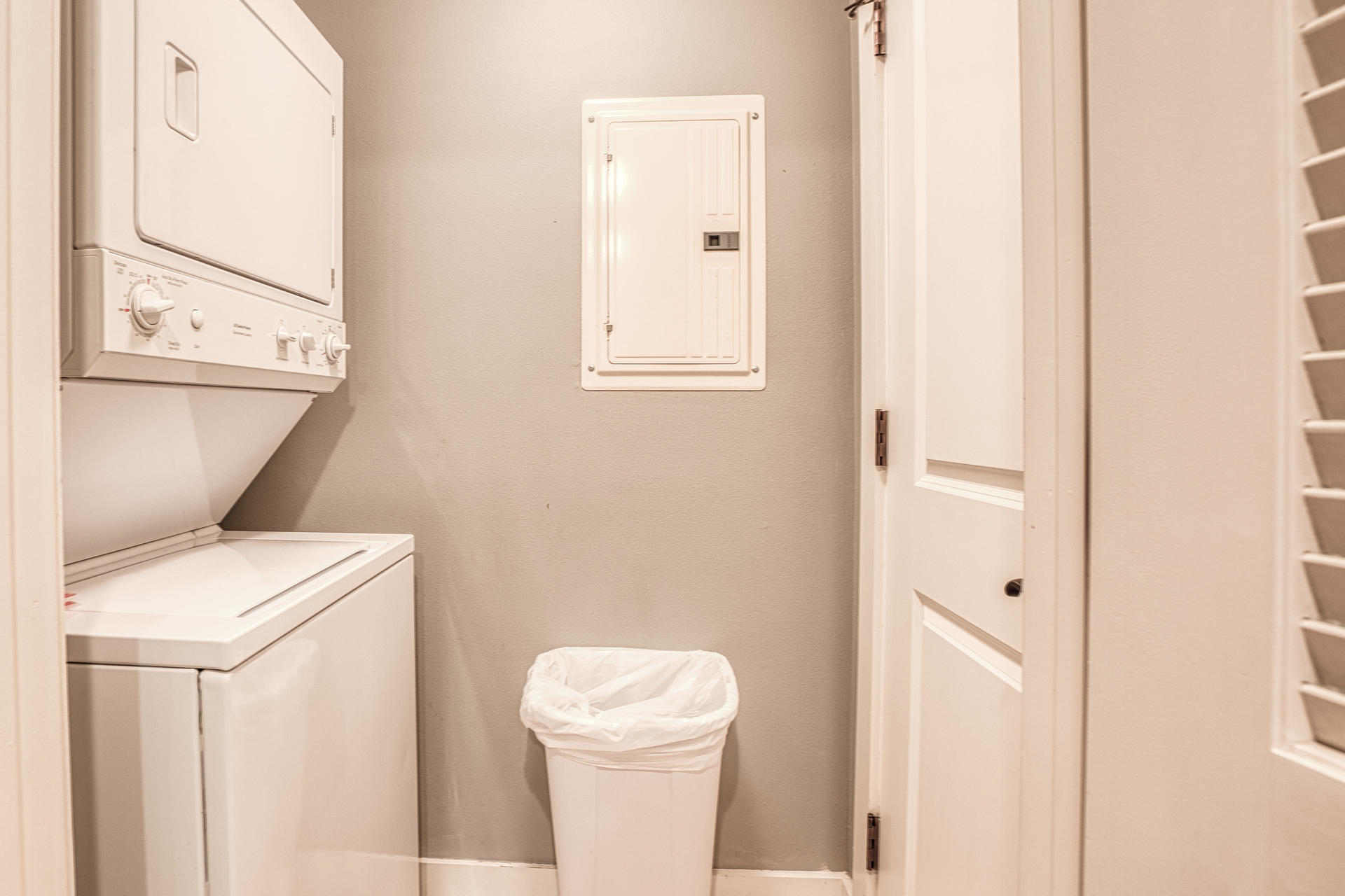 Pilot House - Residential