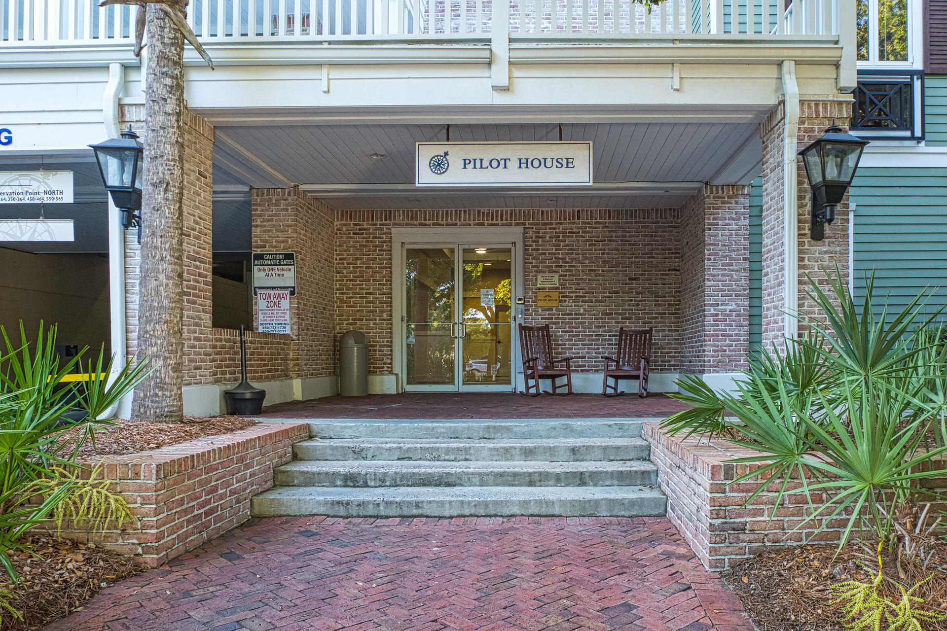 Pilot House - Residential