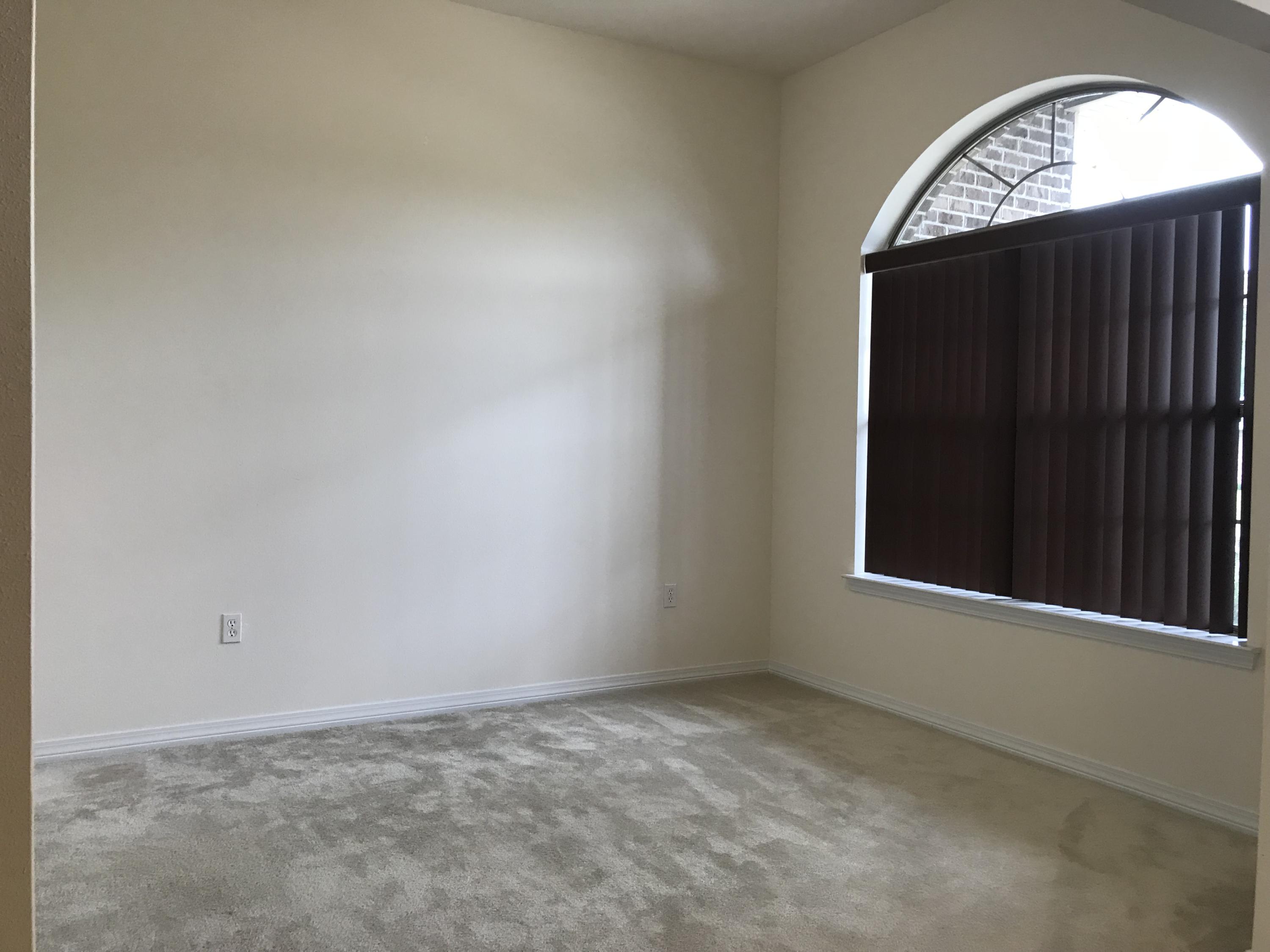 CREETWOOD VILLAGE - Residential Lease