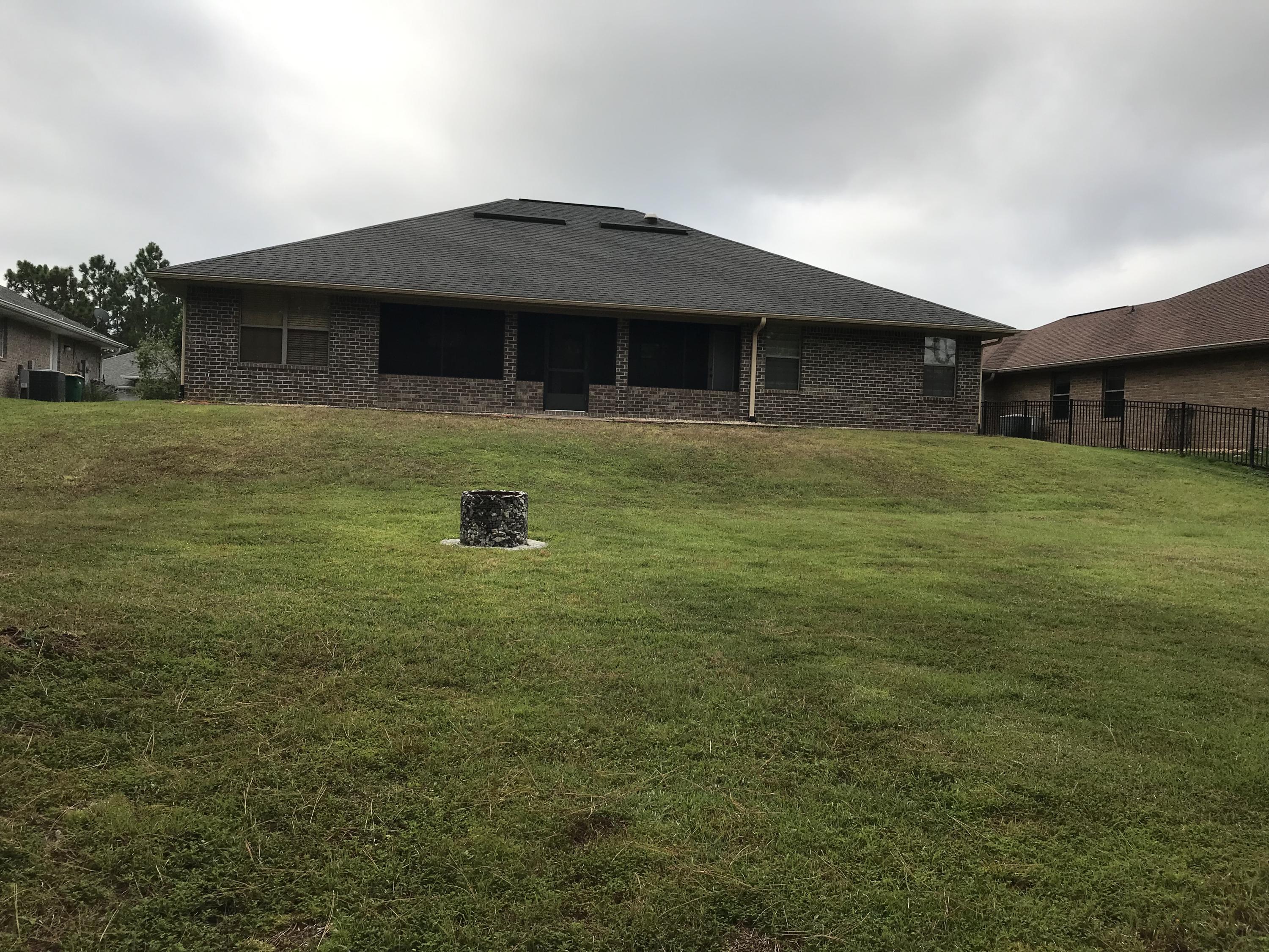 CREETWOOD VILLAGE - Residential Lease