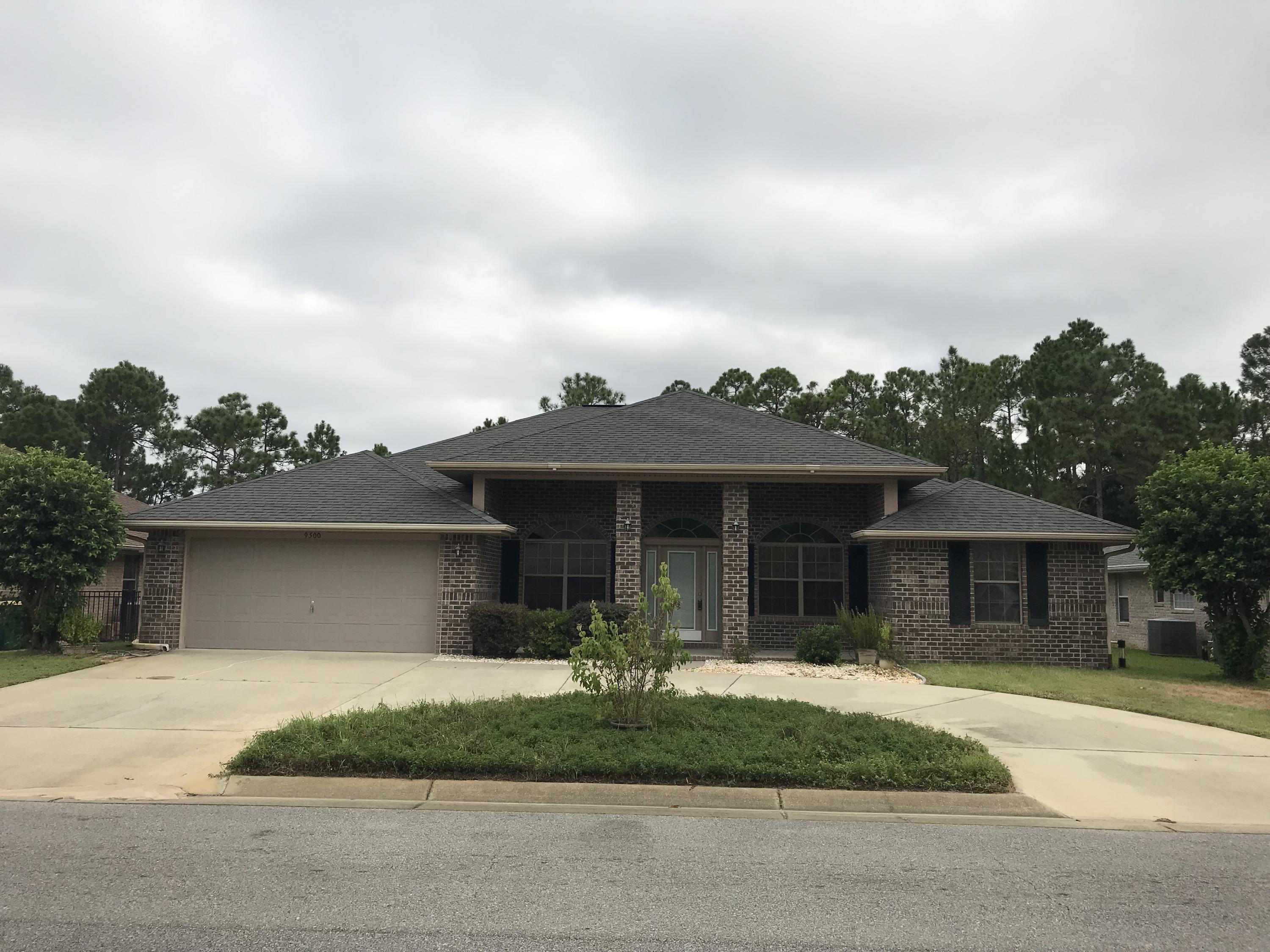 CREETWOOD VILLAGE - Residential Lease