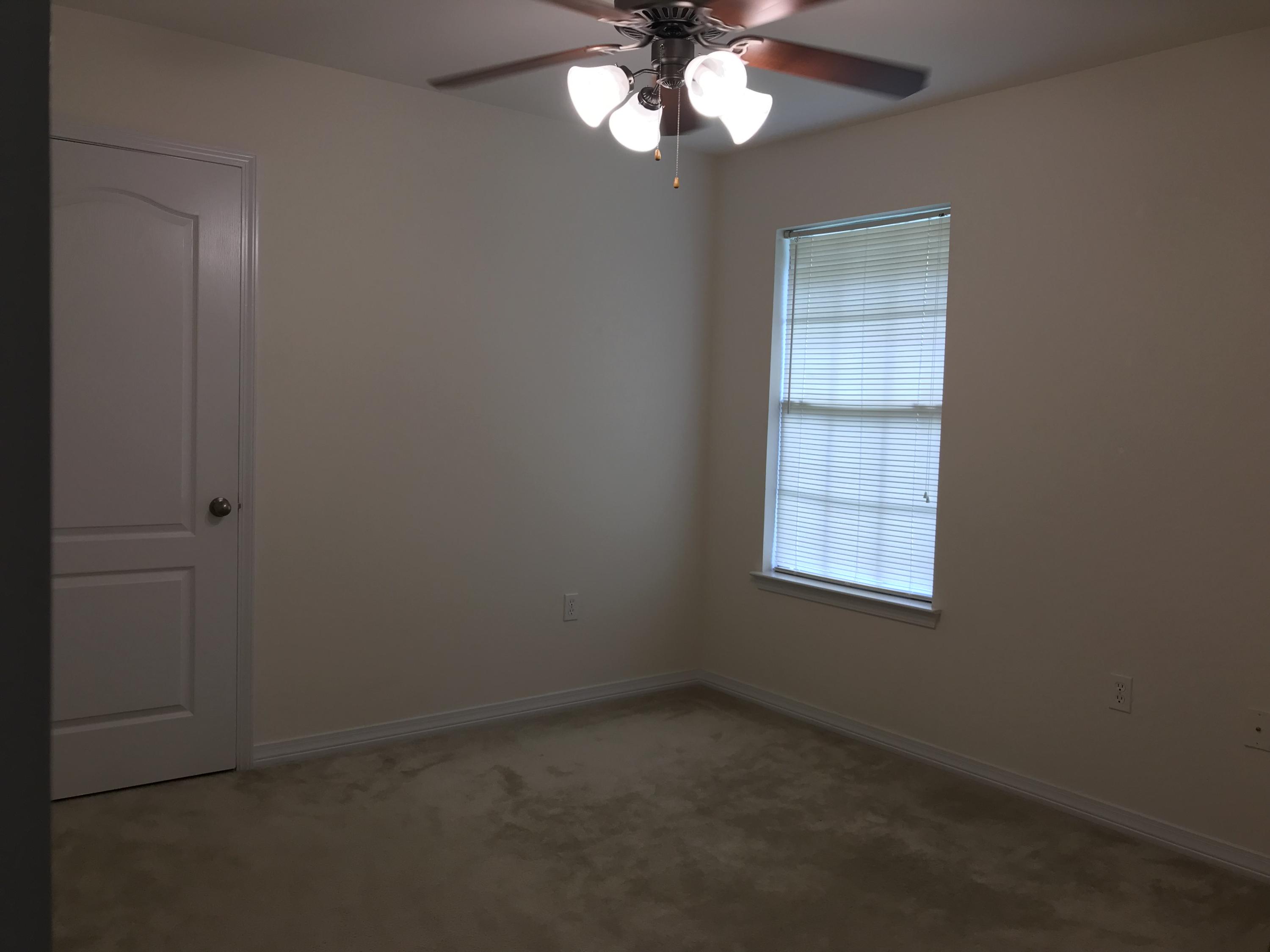 CREETWOOD VILLAGE - Residential Lease