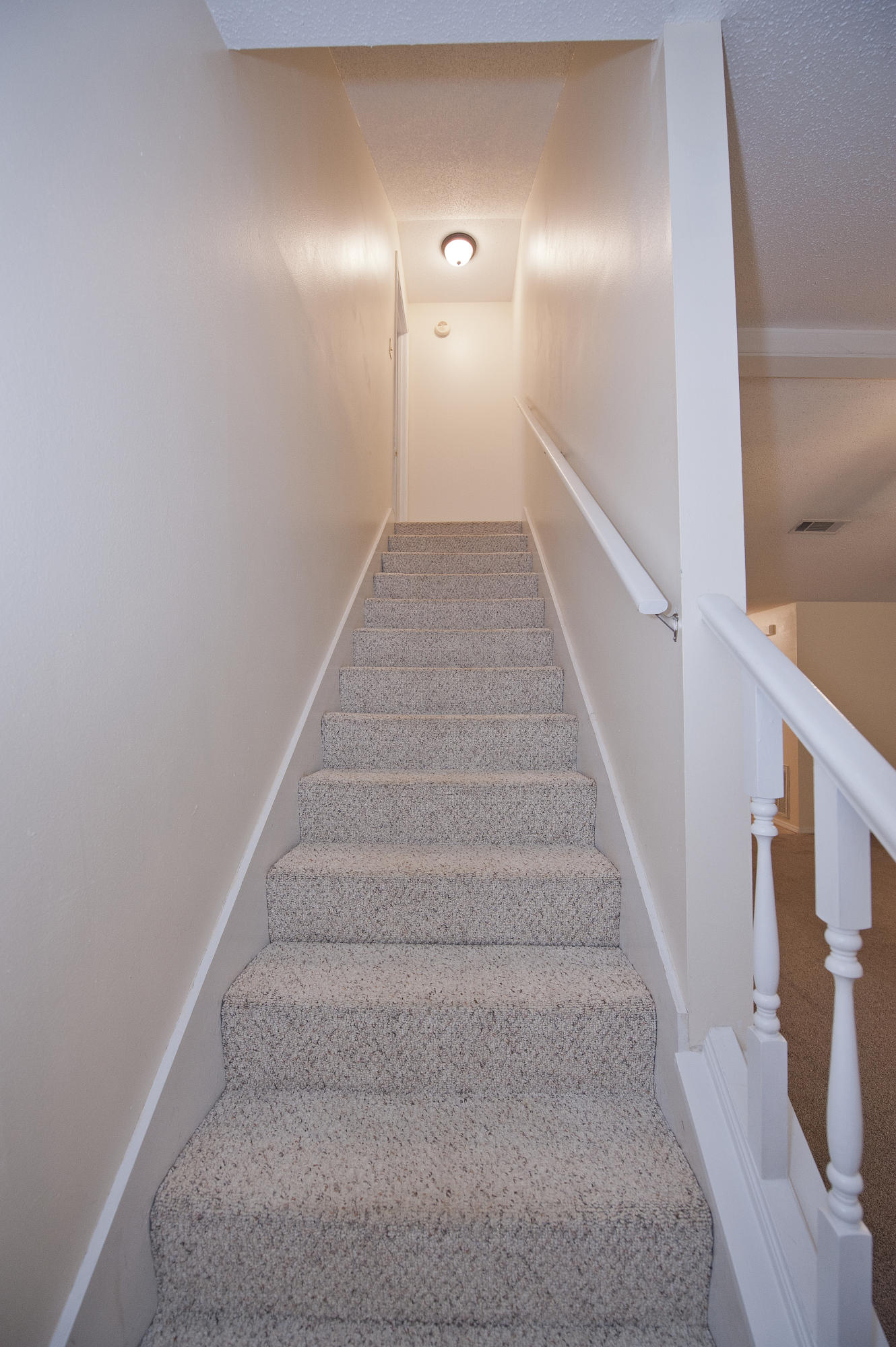 COLLEGE OAKS - Residential