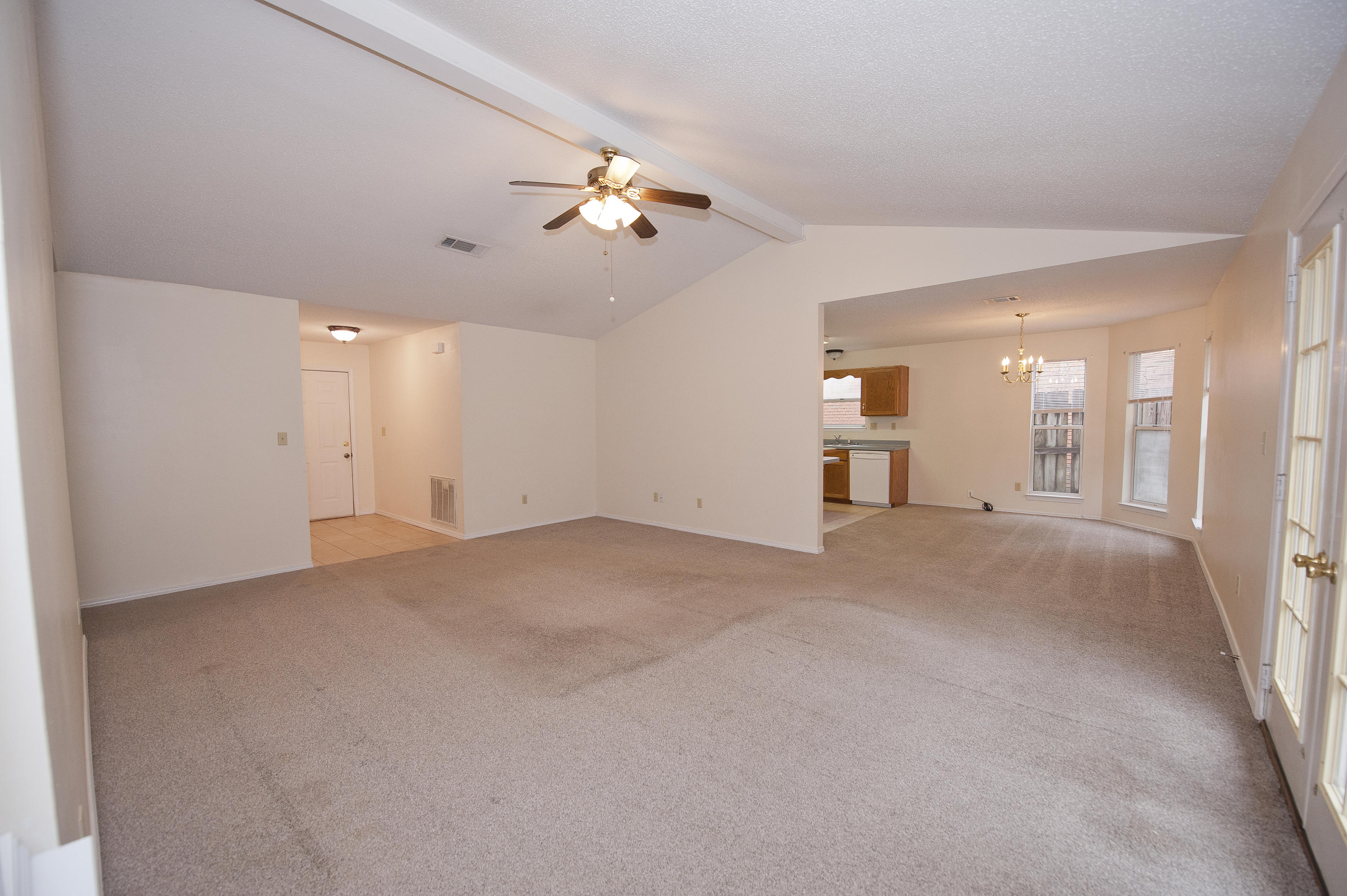 COLLEGE OAKS - Residential