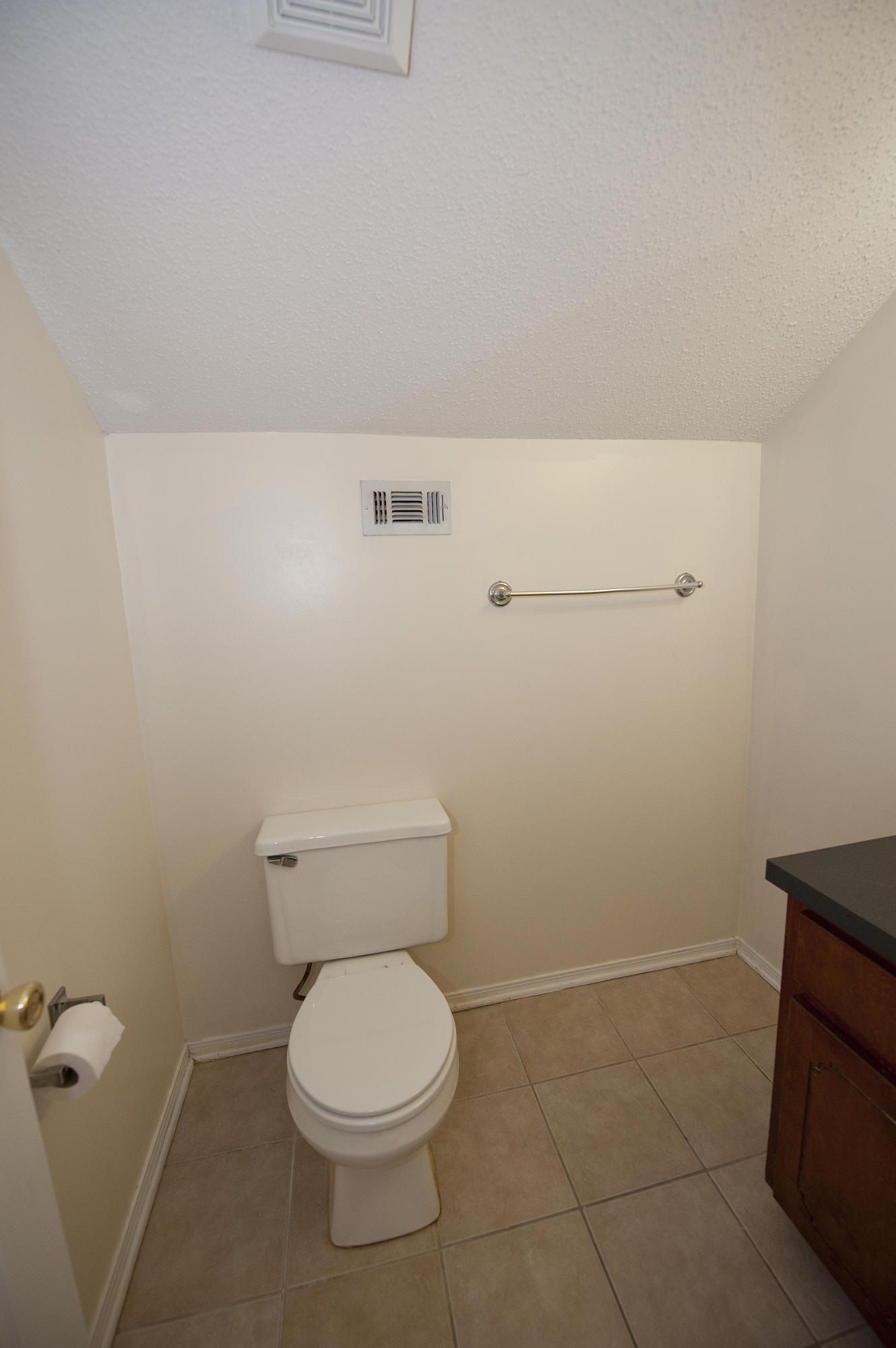 COLLEGE OAKS - Residential