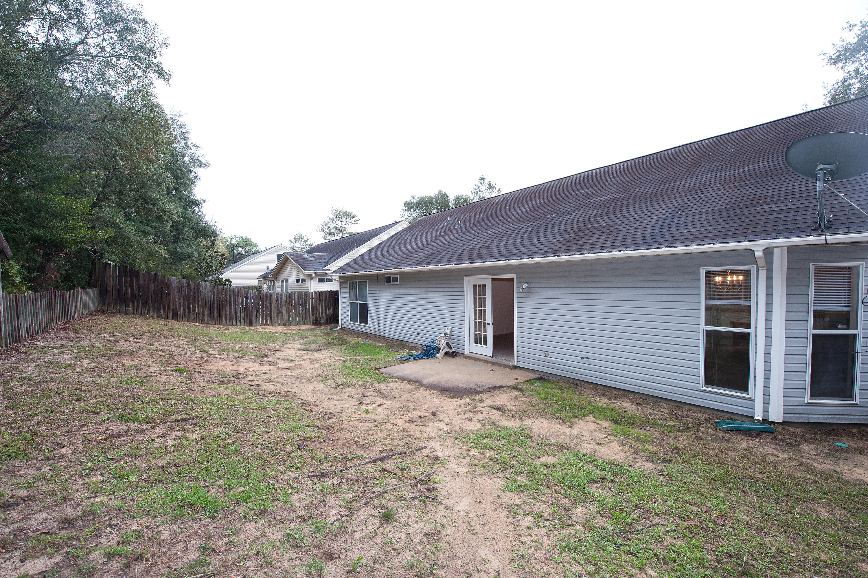 COLLEGE OAKS - Residential