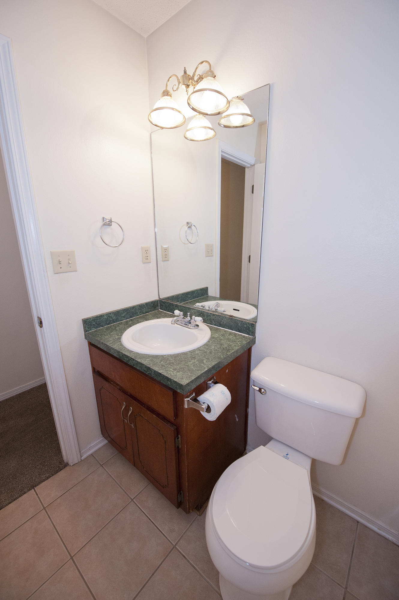 COLLEGE OAKS - Residential