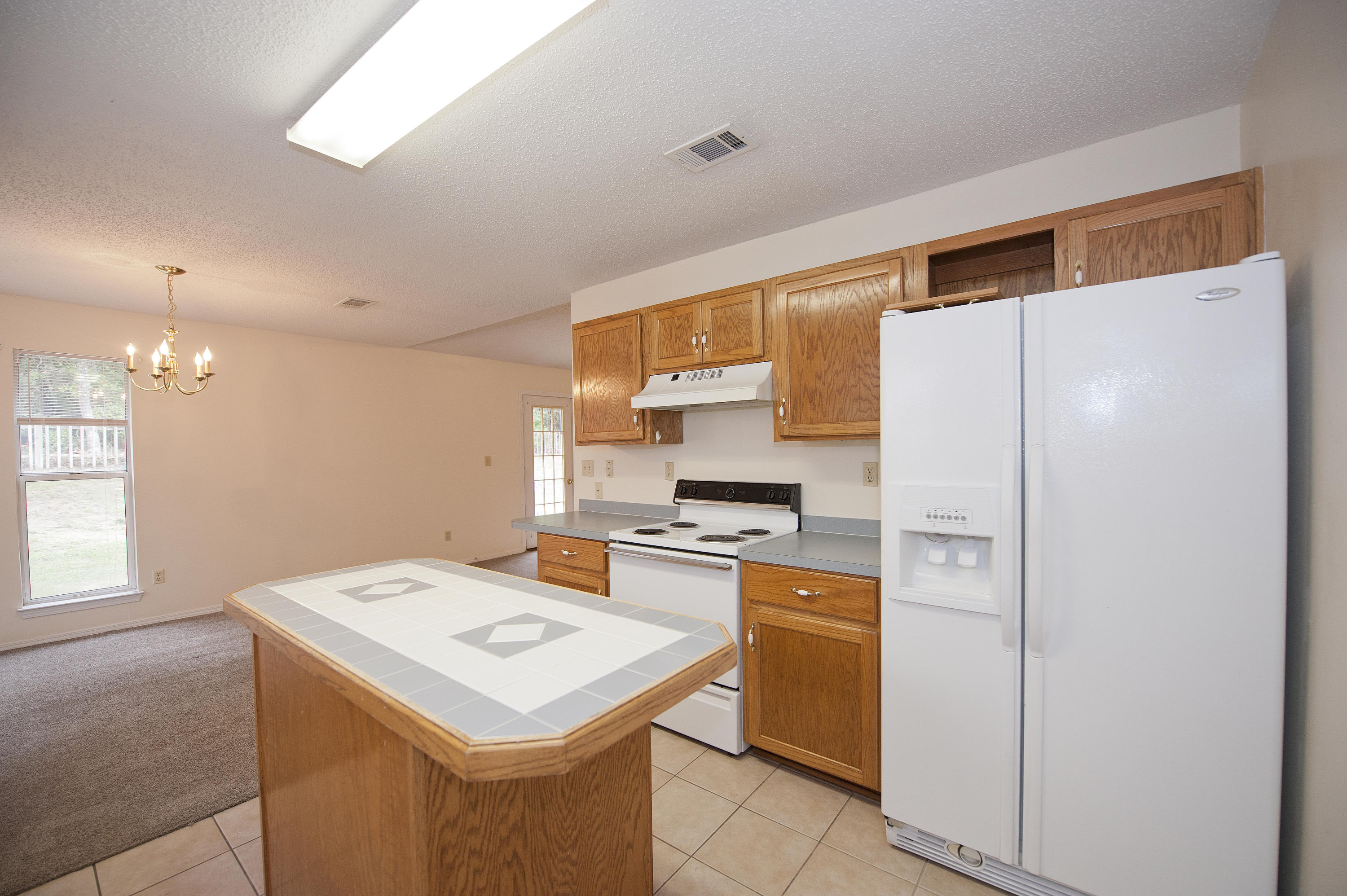 COLLEGE OAKS - Residential