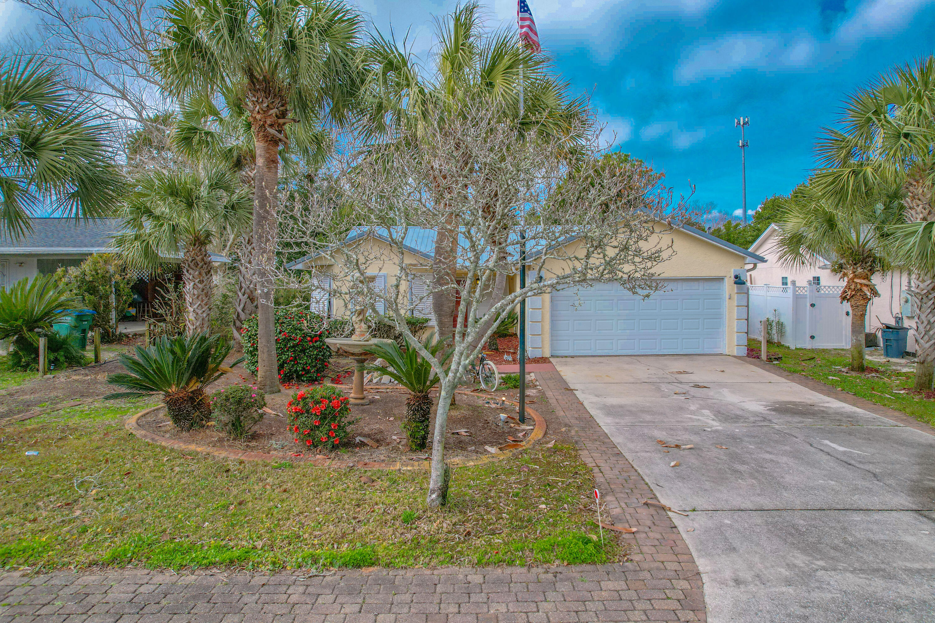 EL CENTRO BEACH - Residential