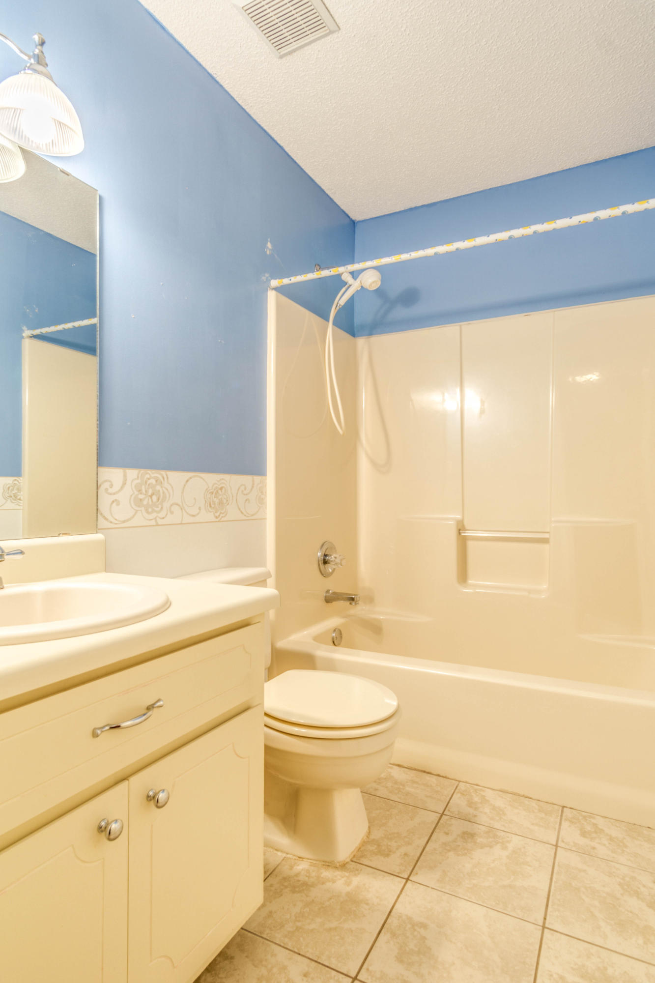 NORTHVIEW ESTATES 4TH ADDN - Residential