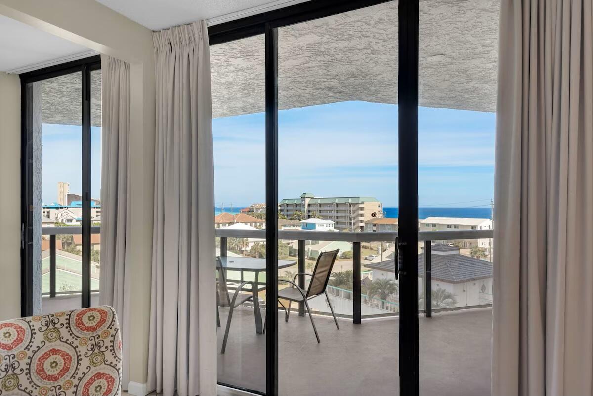 DESTIN SURFSIDE CONDO - Residential