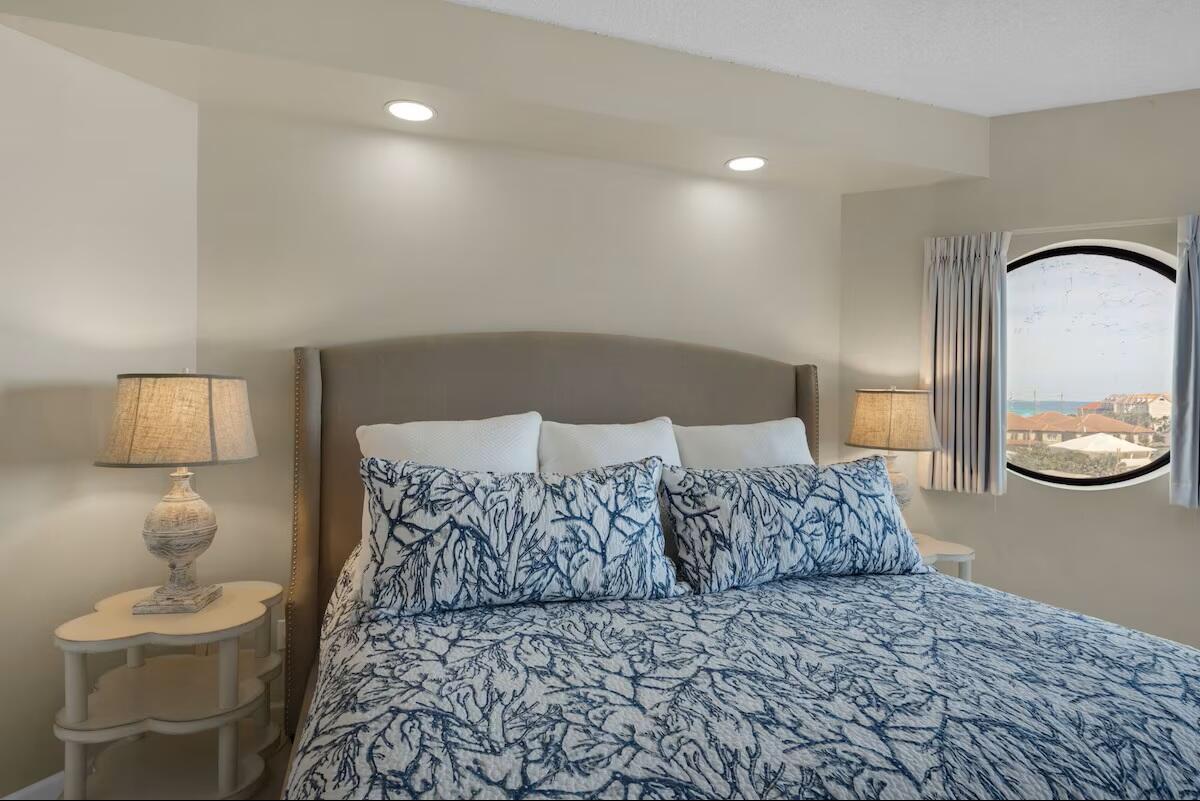 DESTIN SURFSIDE CONDO - Residential