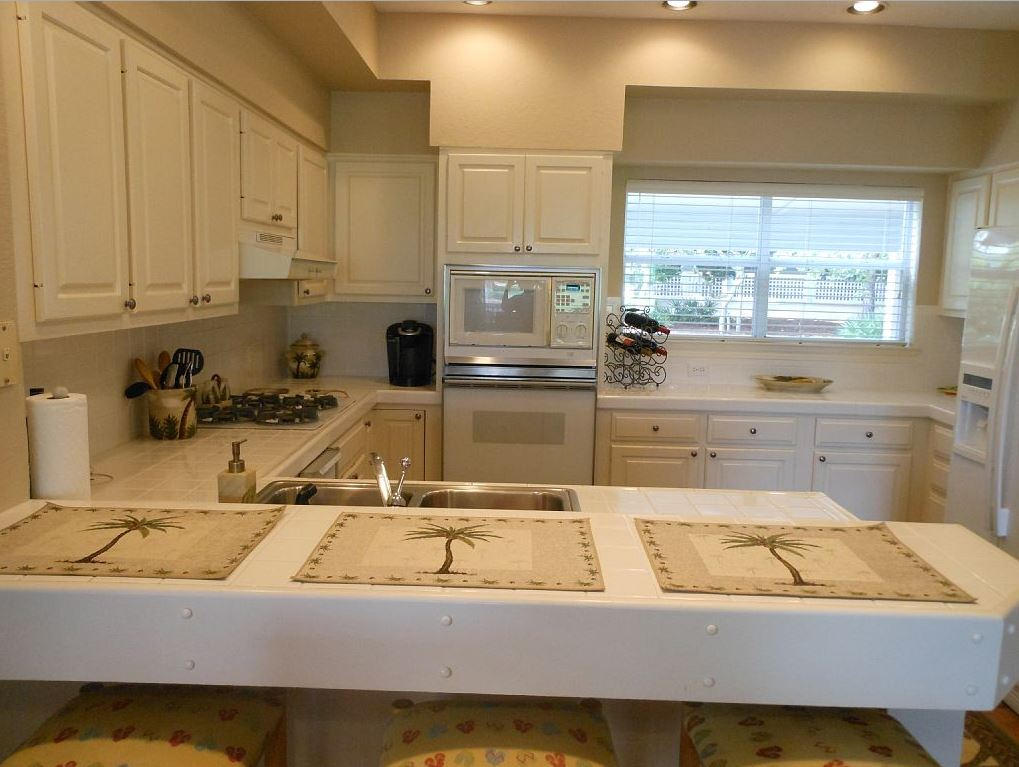 HIDDEN DUNES BEACH VILLAS - Residential