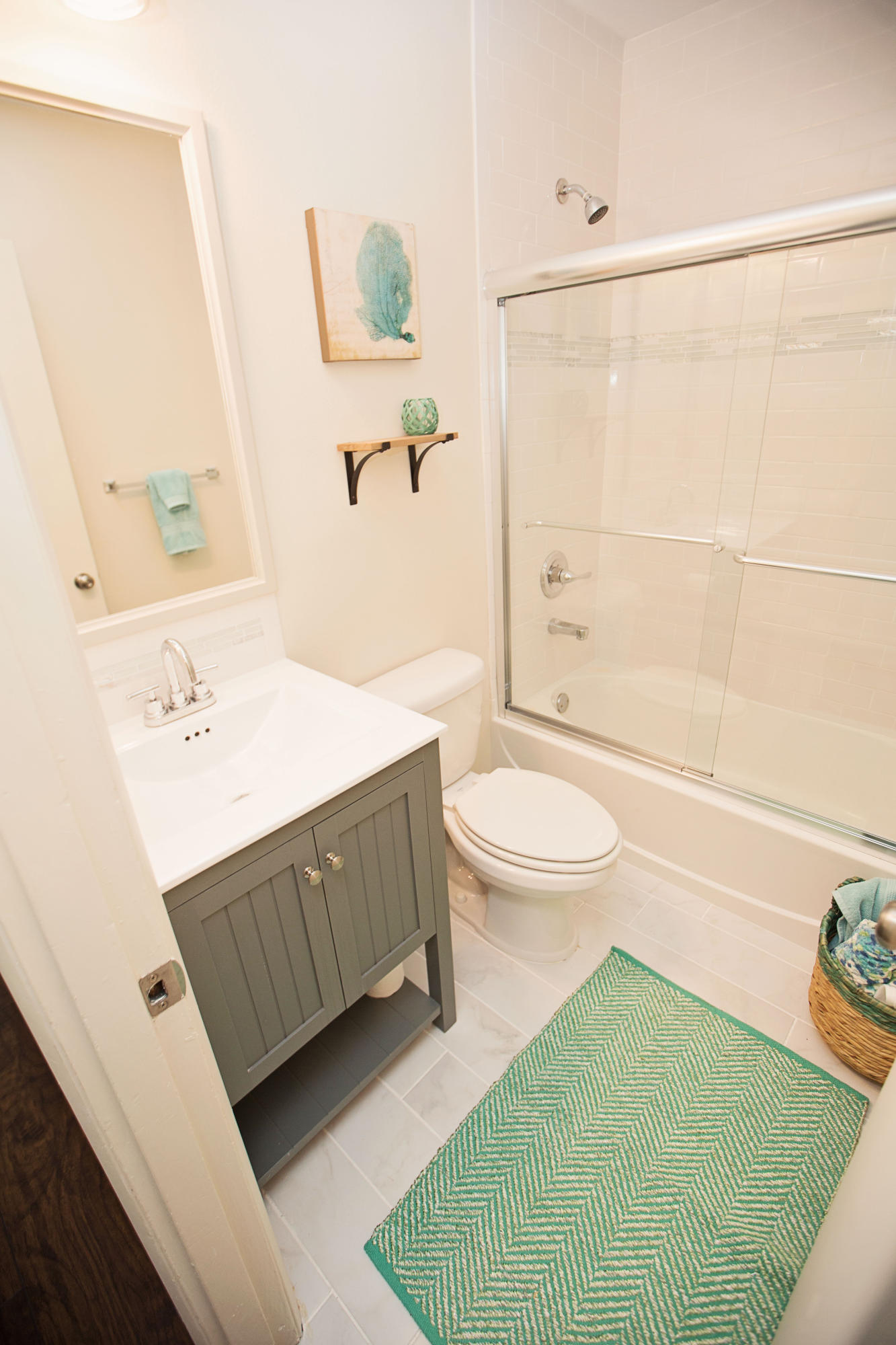 COMMODORE PLACE - Residential