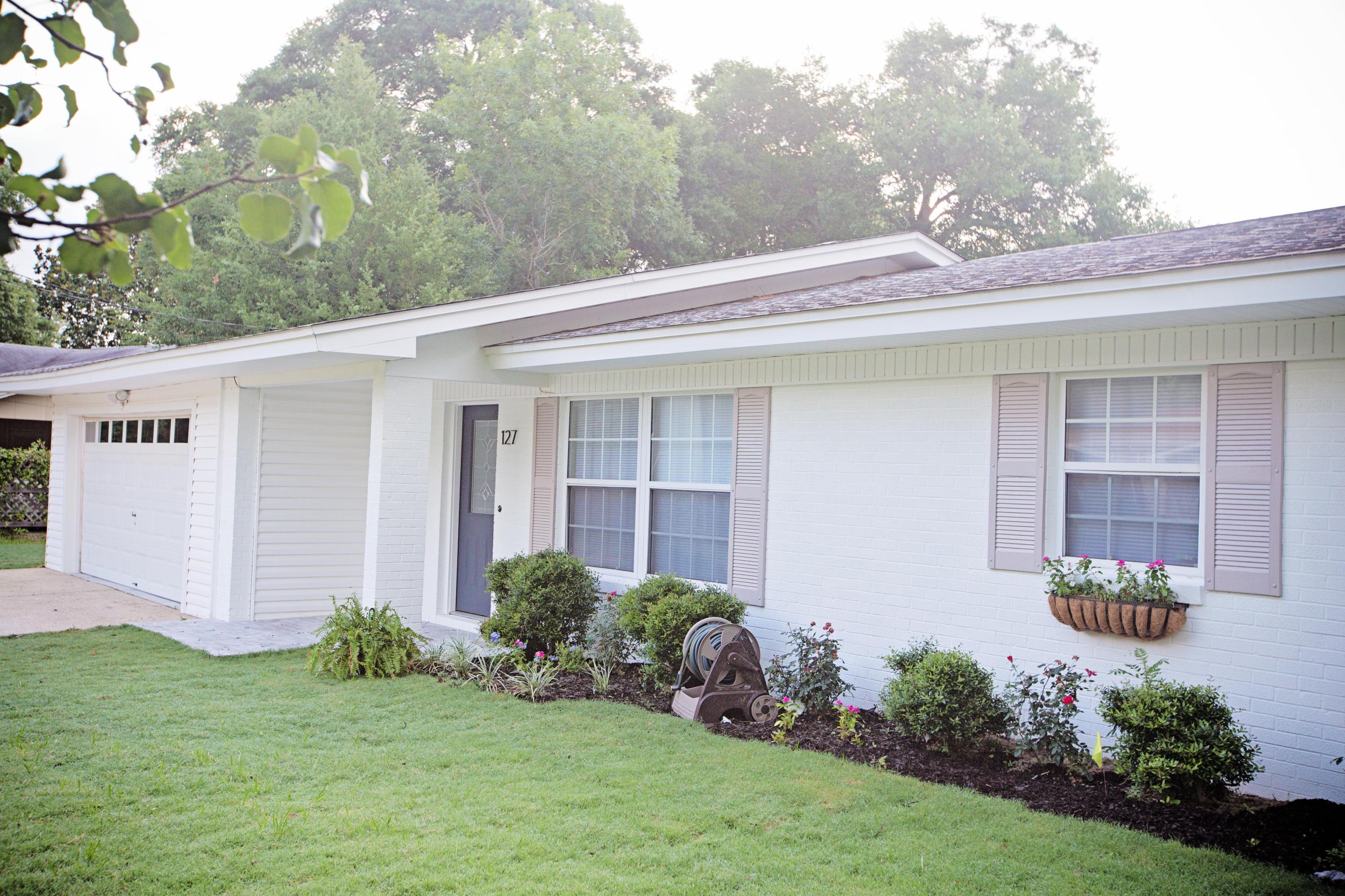 COMMODORE PLACE - Residential