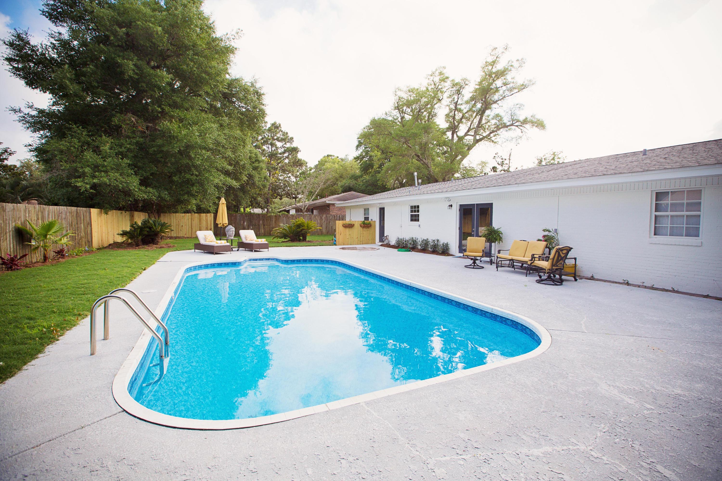 COMMODORE PLACE - Residential