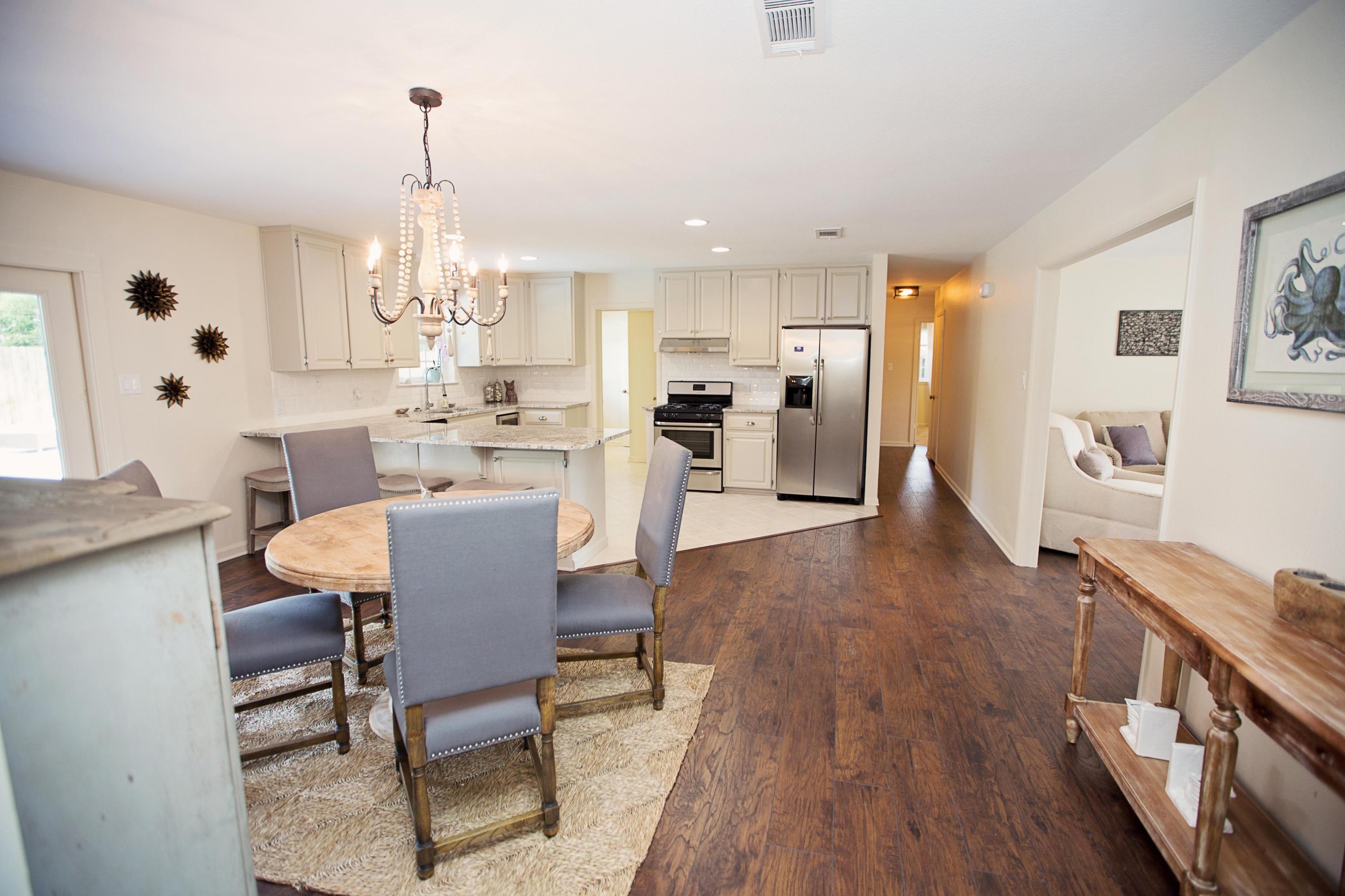 COMMODORE PLACE - Residential