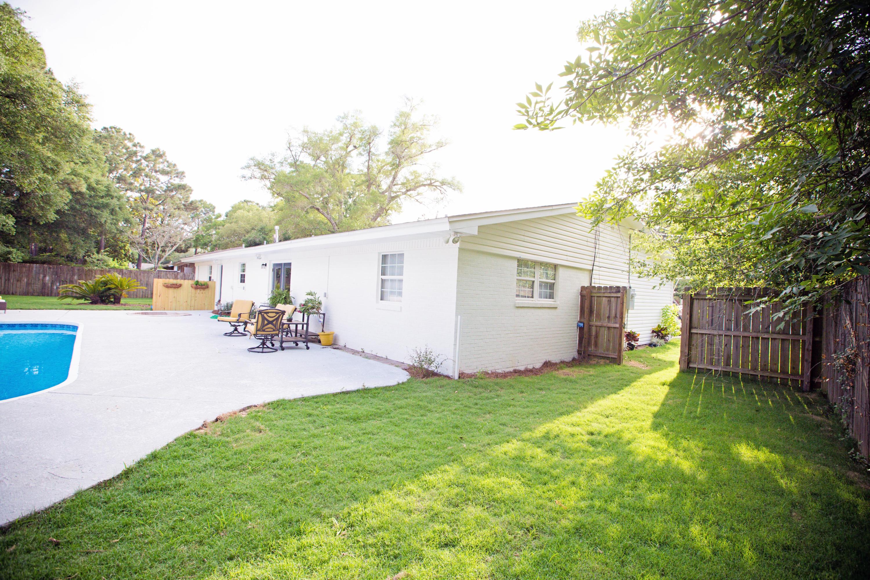 COMMODORE PLACE - Residential