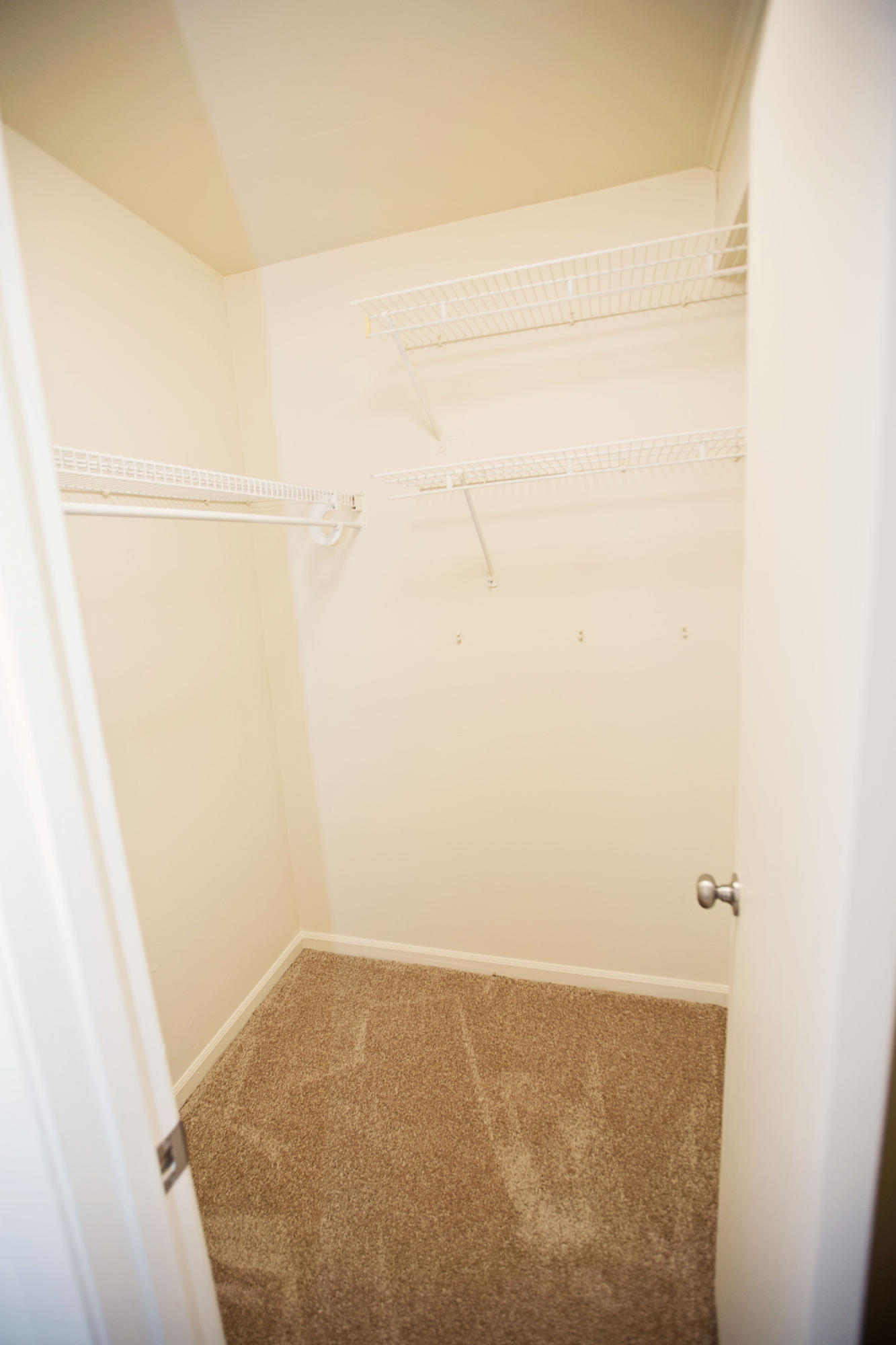 COMMODORE PLACE - Residential