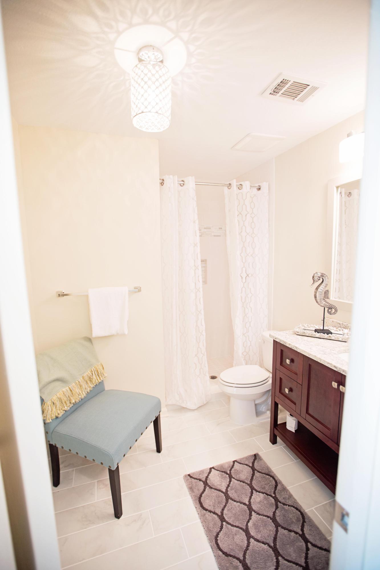 COMMODORE PLACE - Residential