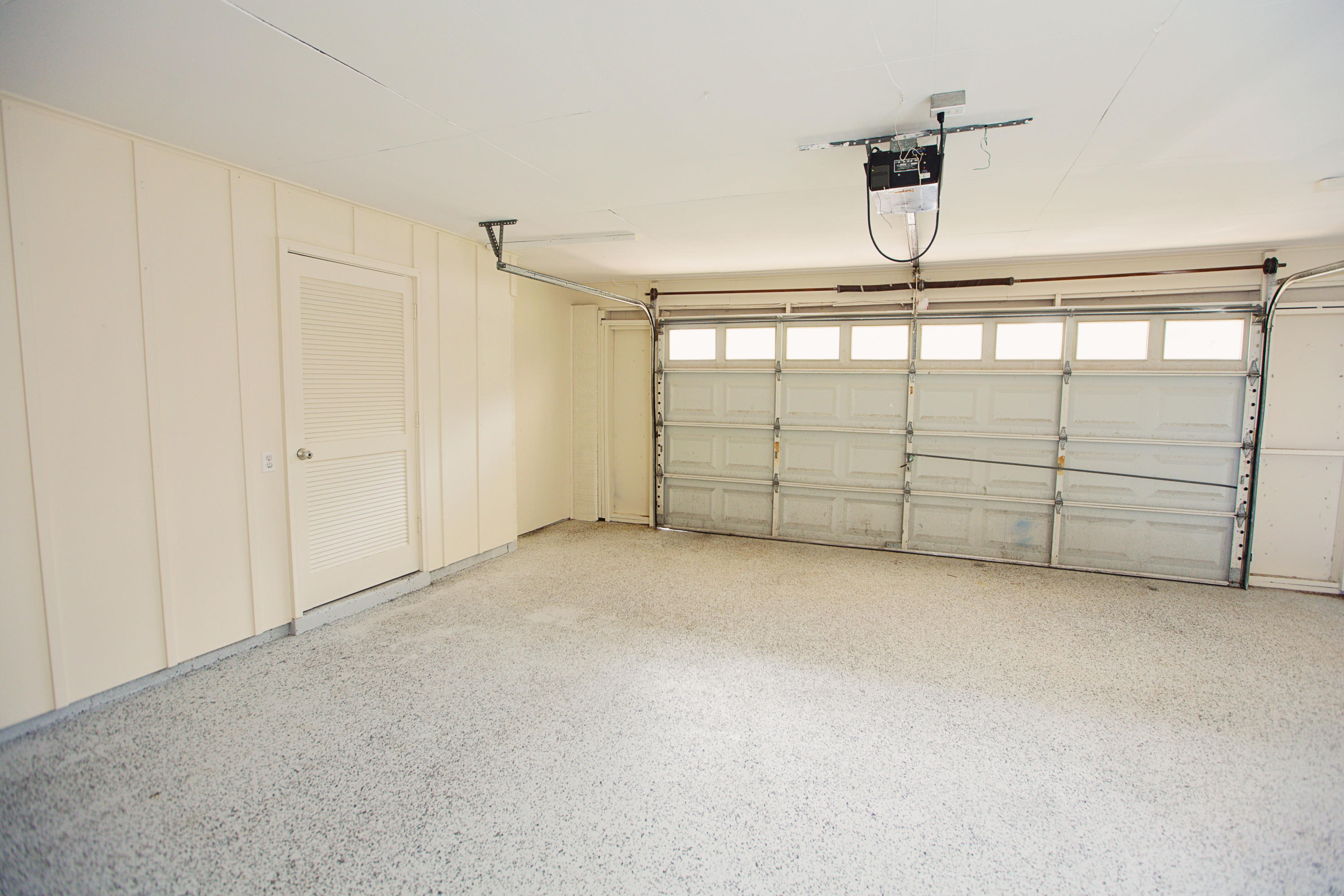 COMMODORE PLACE - Residential