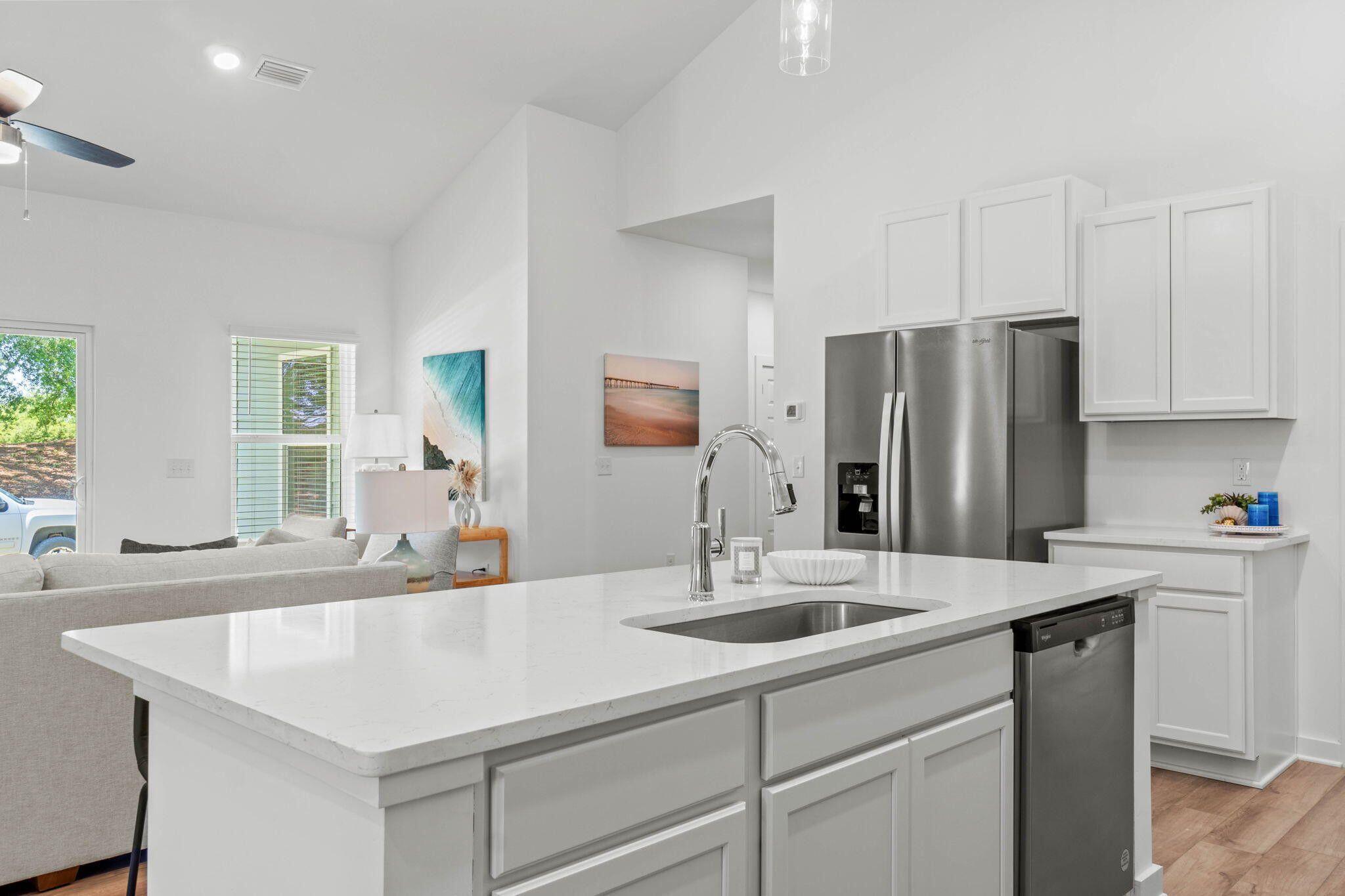 OWL'S HEAD - Residential Lease