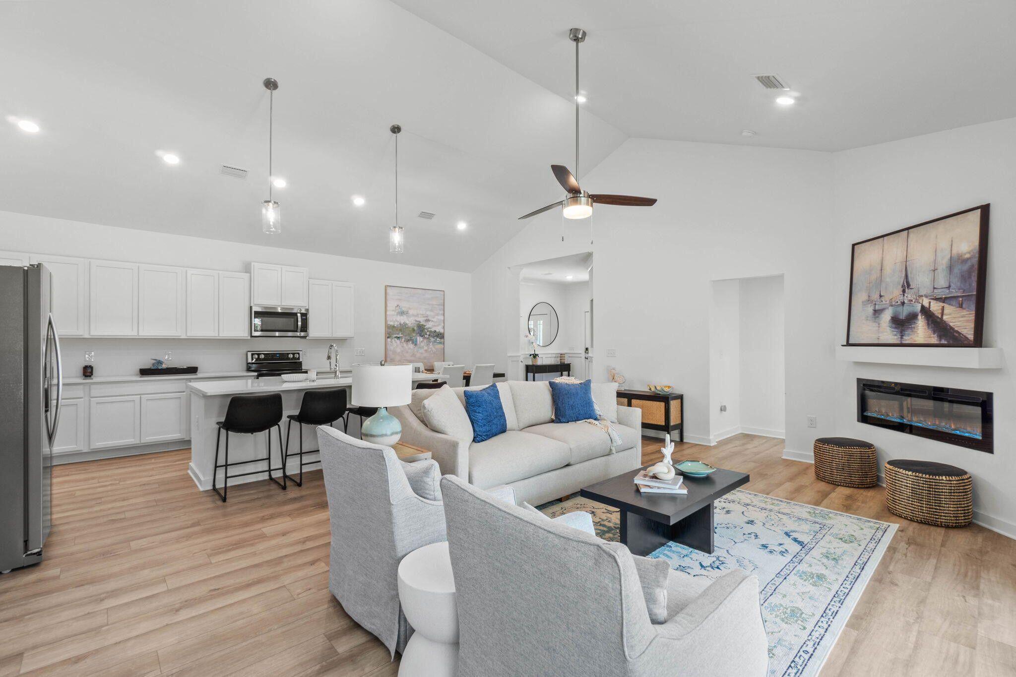 OWL'S HEAD - Residential Lease