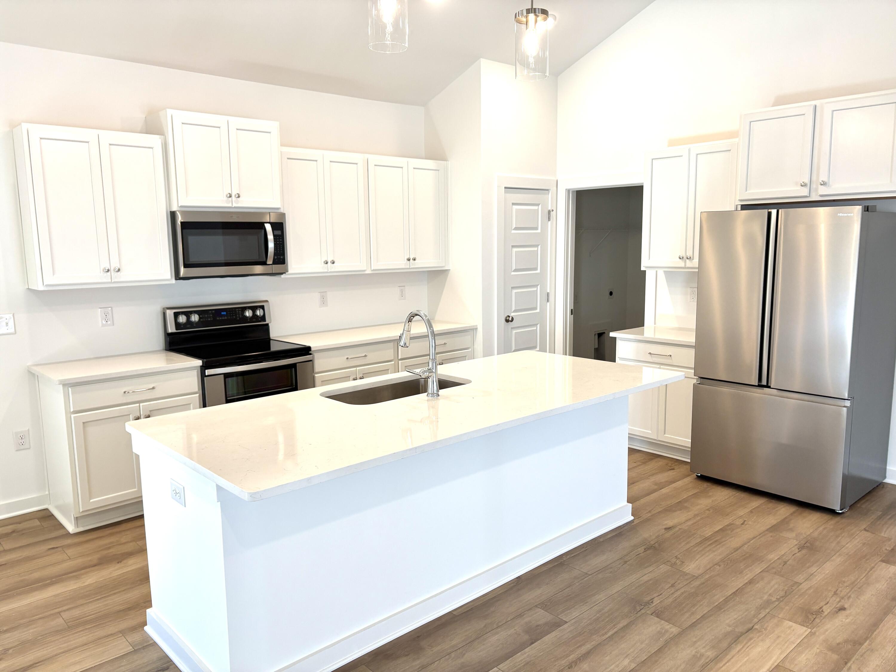 OWL'S HEAD - Residential Lease