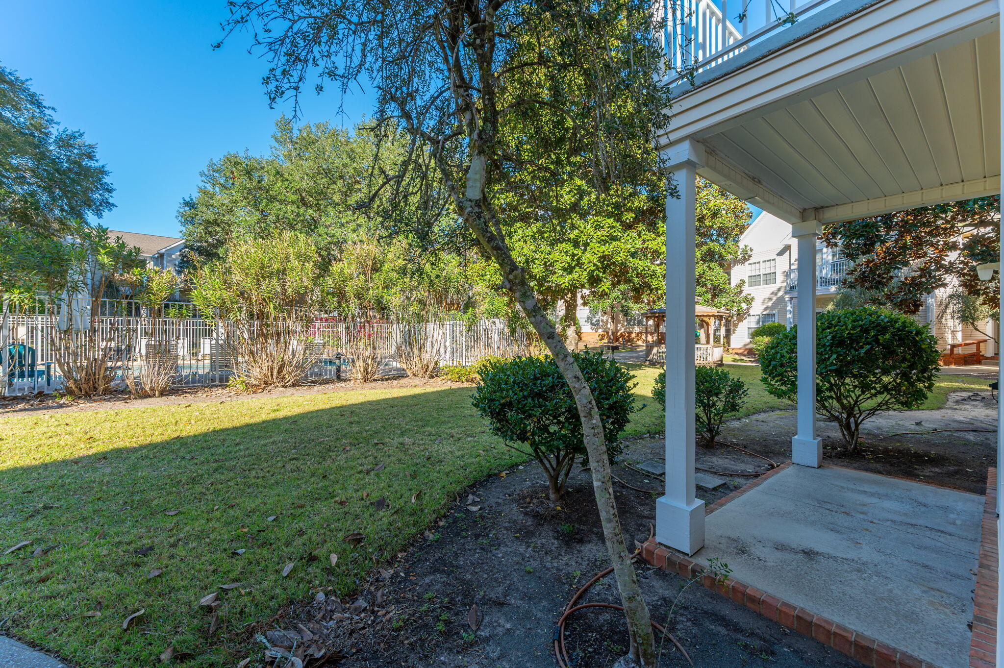 THE OAKS AT NICEVILLE - Residential Lease