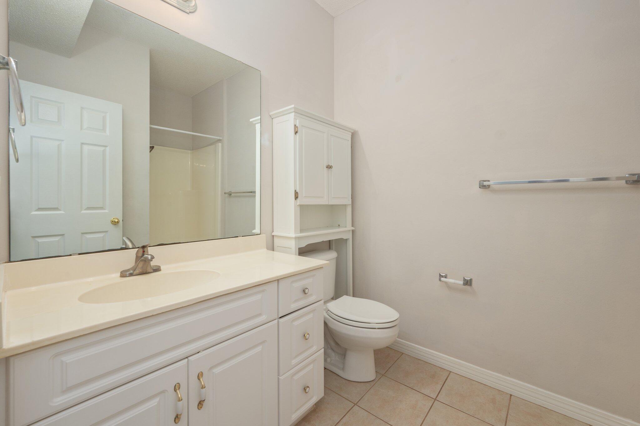 THE OAKS AT NICEVILLE - Residential Lease