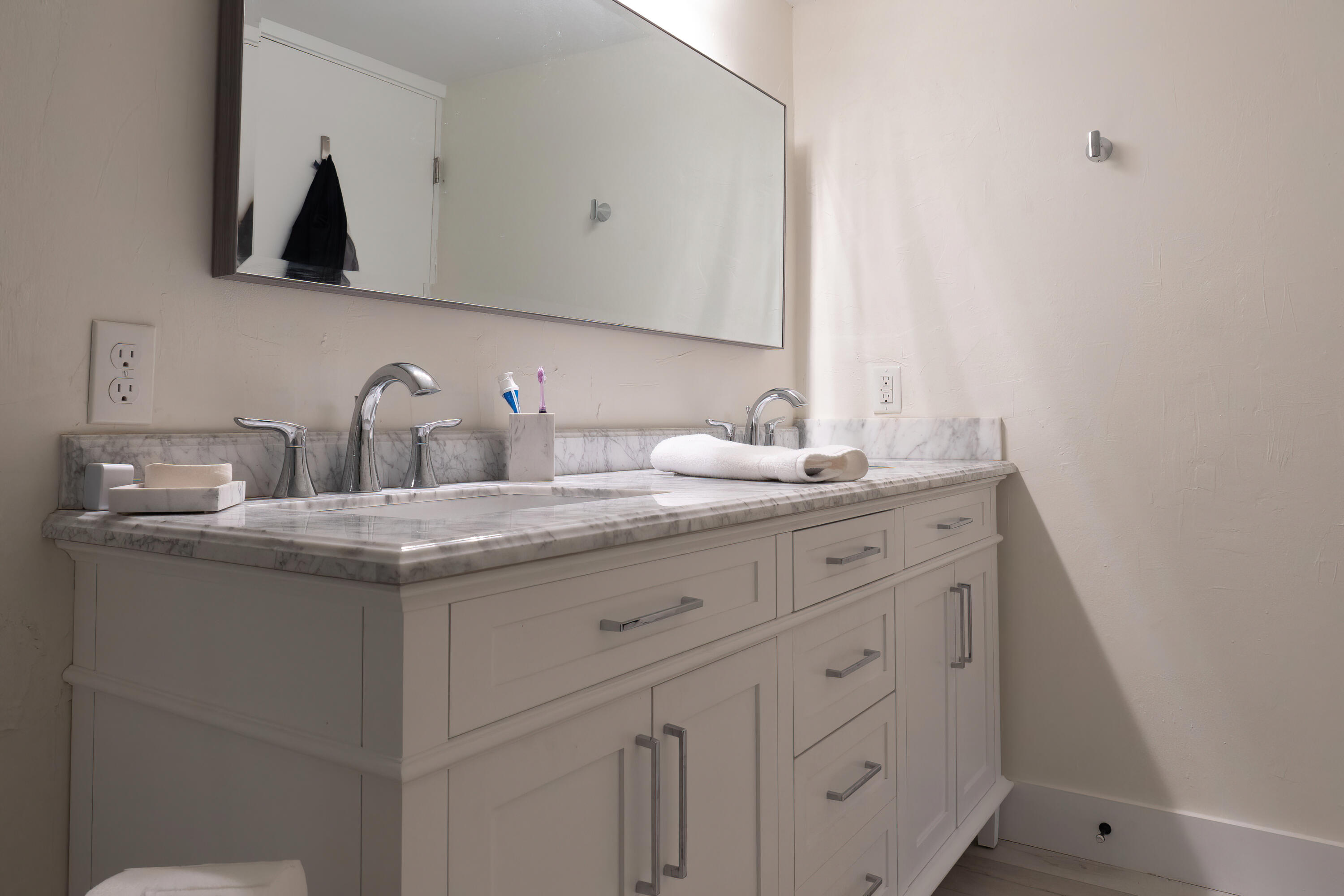 VALENCIA CONDO - Residential