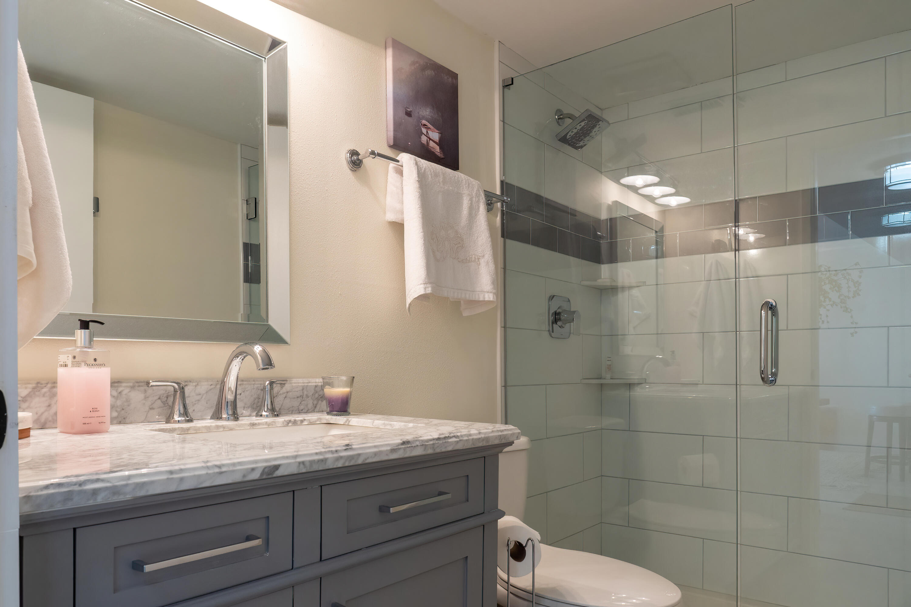 VALENCIA CONDO - Residential