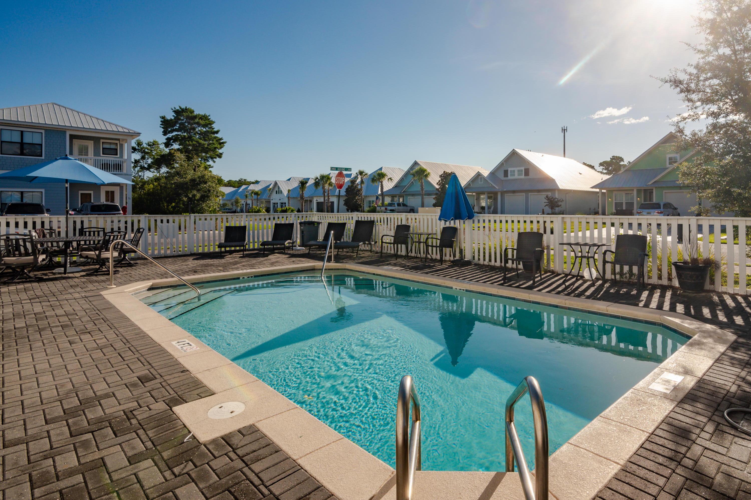 GULF REFLECTIONS - Residential