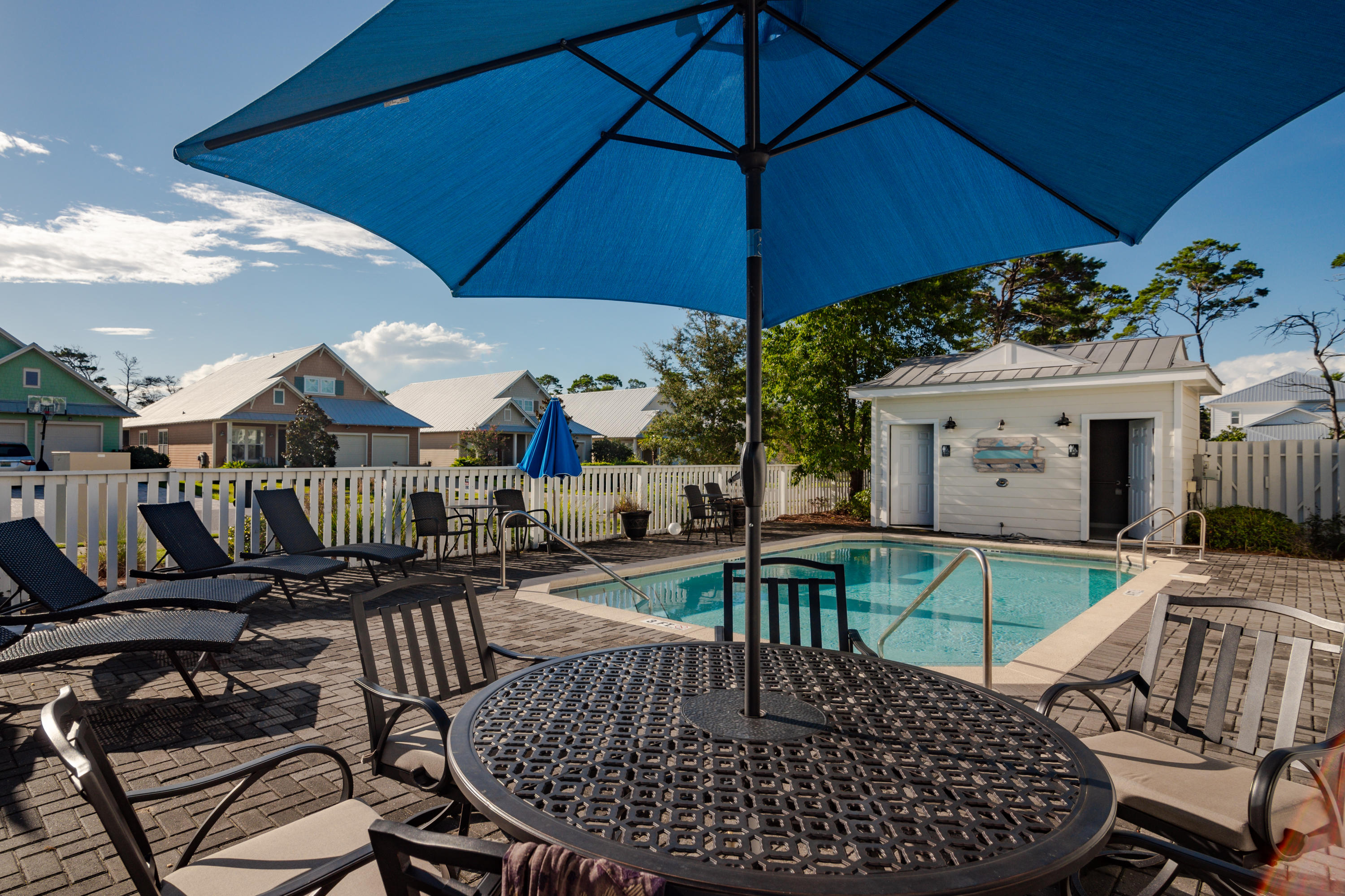 GULF REFLECTIONS - Residential