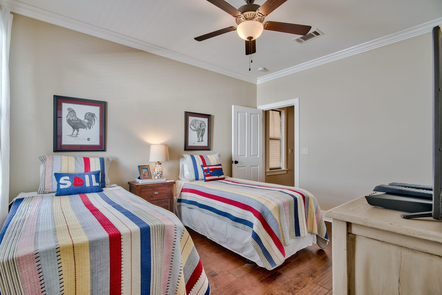 GULF REFLECTIONS - Residential