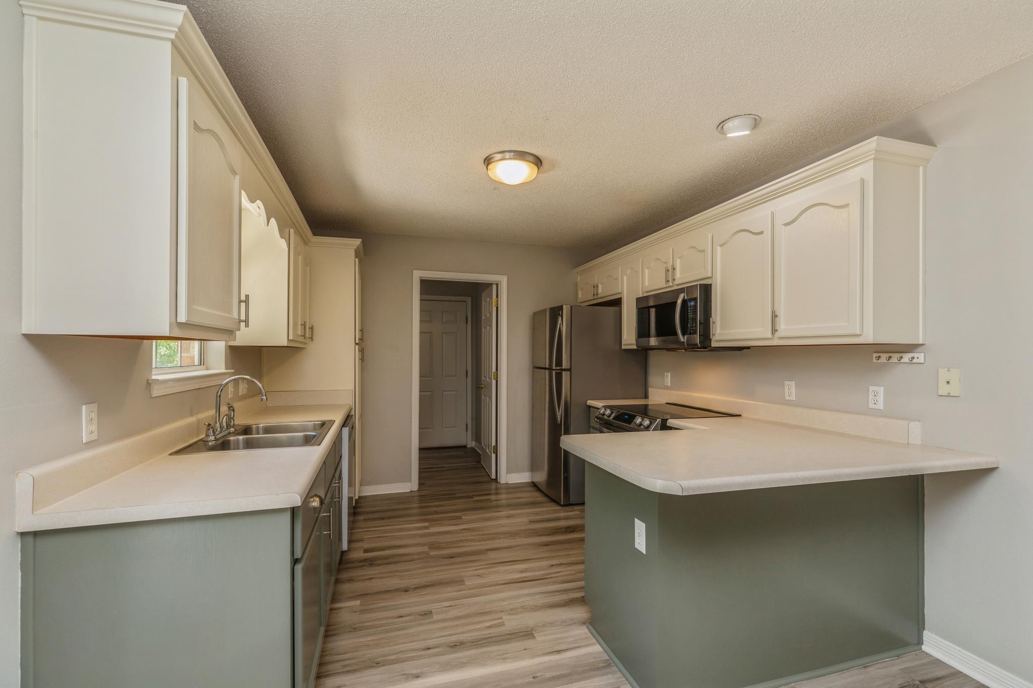 HOLLEY BY THE SEA - Residential